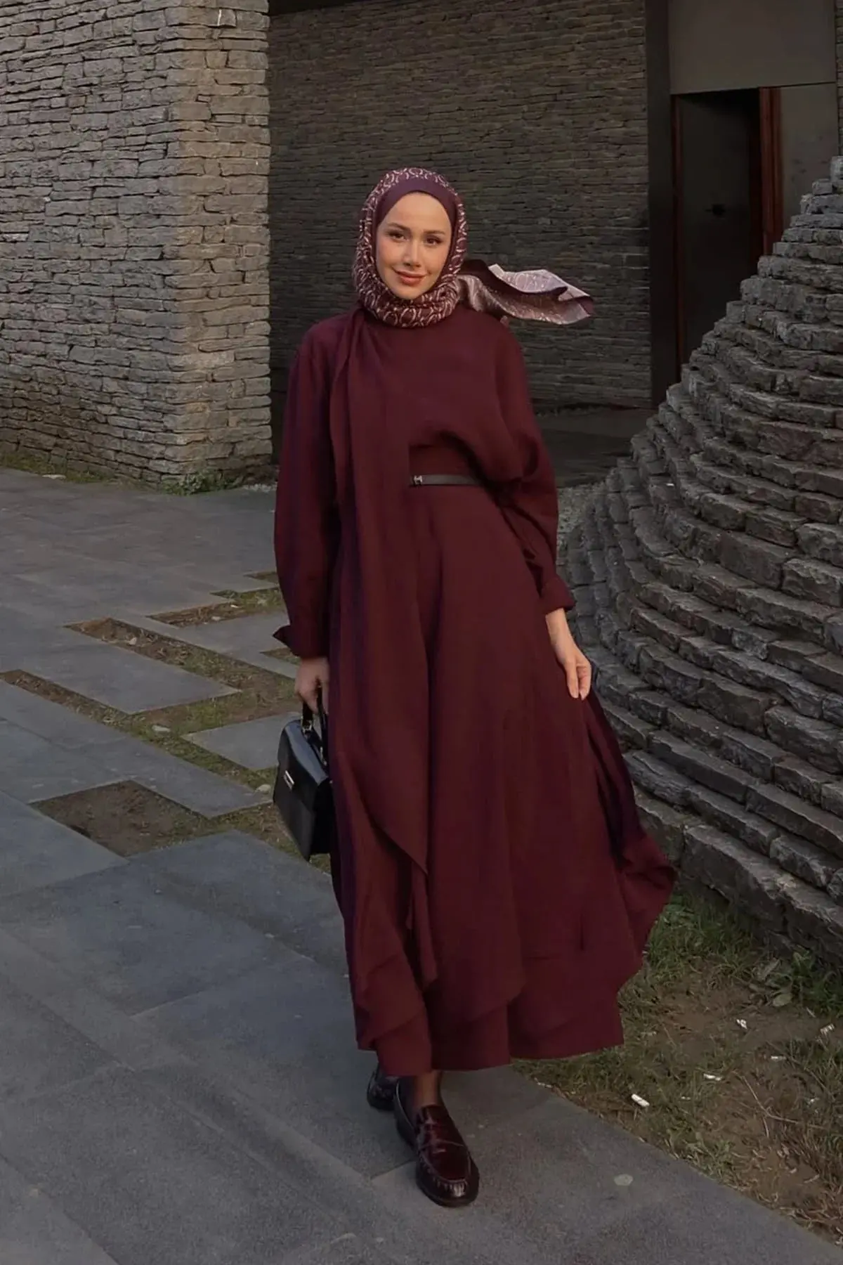 Feyza Hakyemez'in Tercihi-Asimetrik Modal Etek Bordo