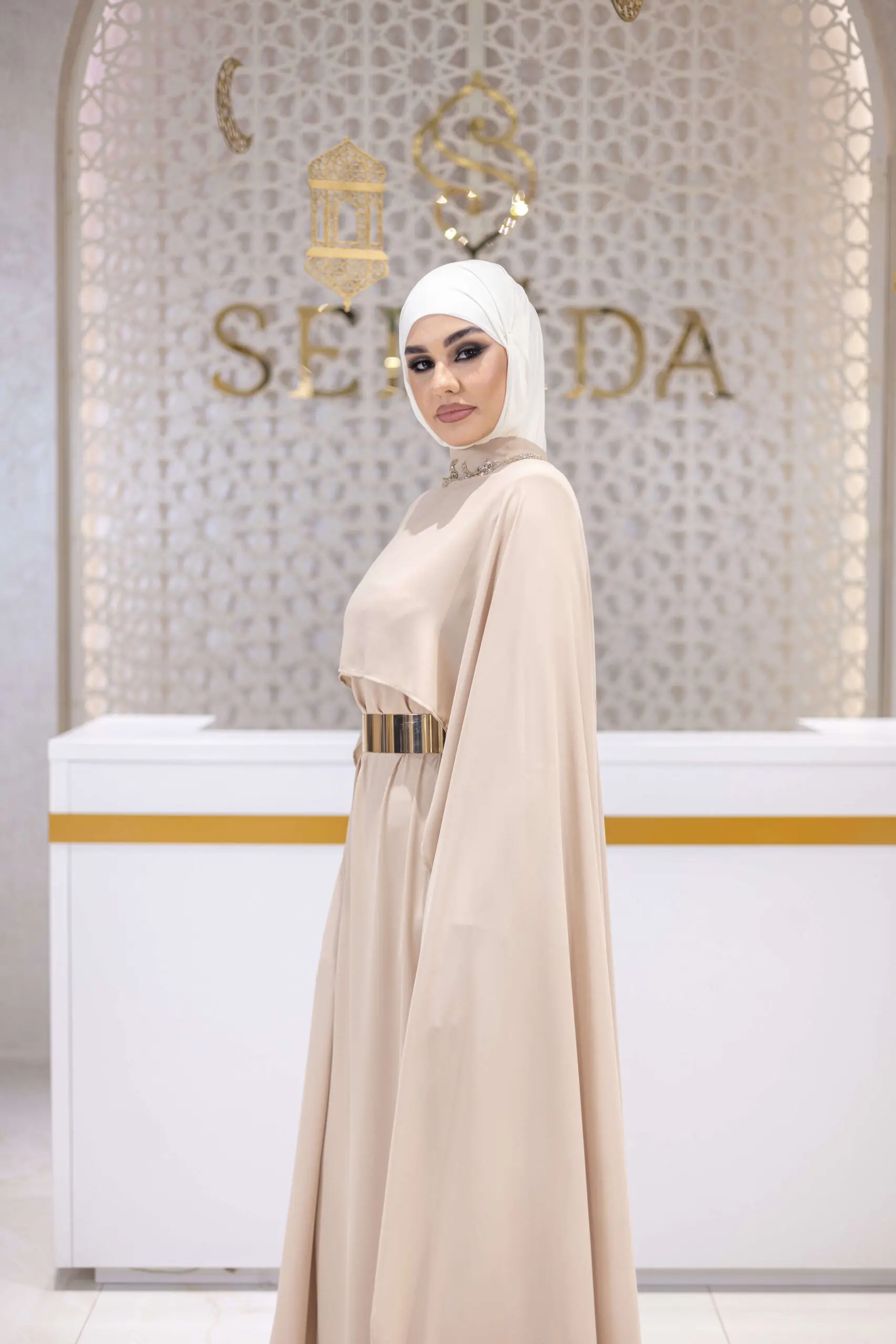 Sultan Silk Cape-Sleeve Gown – Beige, photo 2