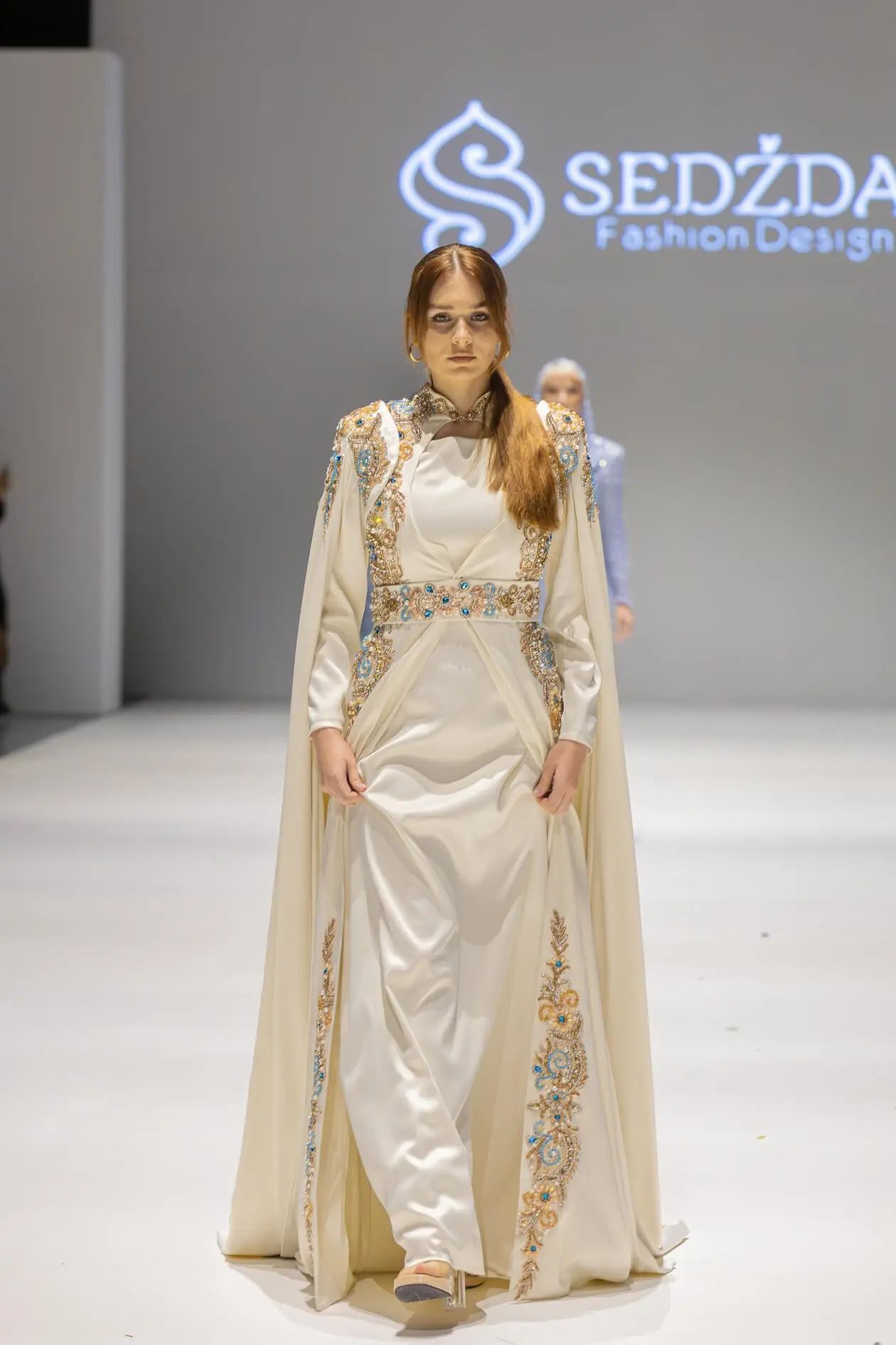 Model 10 The Power of Pain Gown – Champagne, photo 4