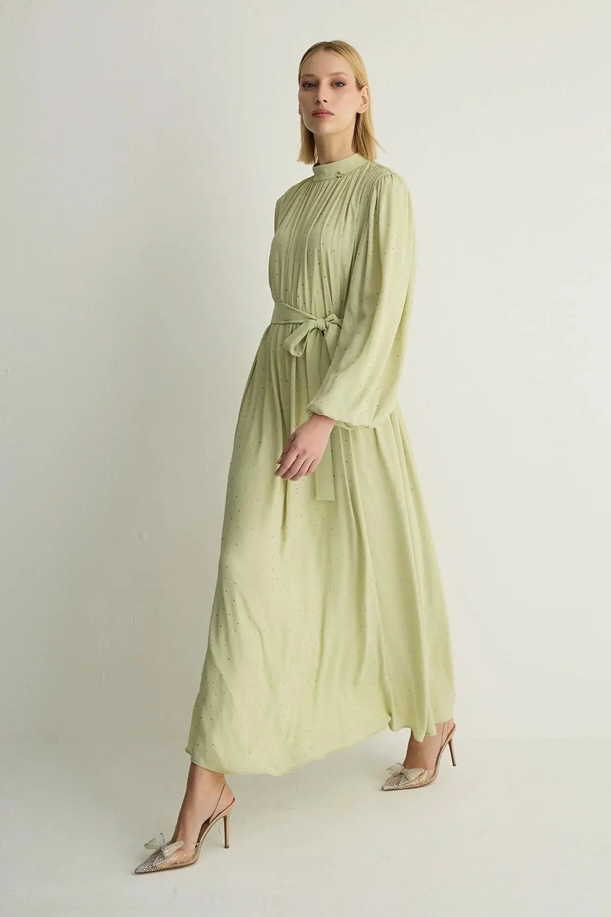 Veluna Embellished Pleated Dress – Pastel Green