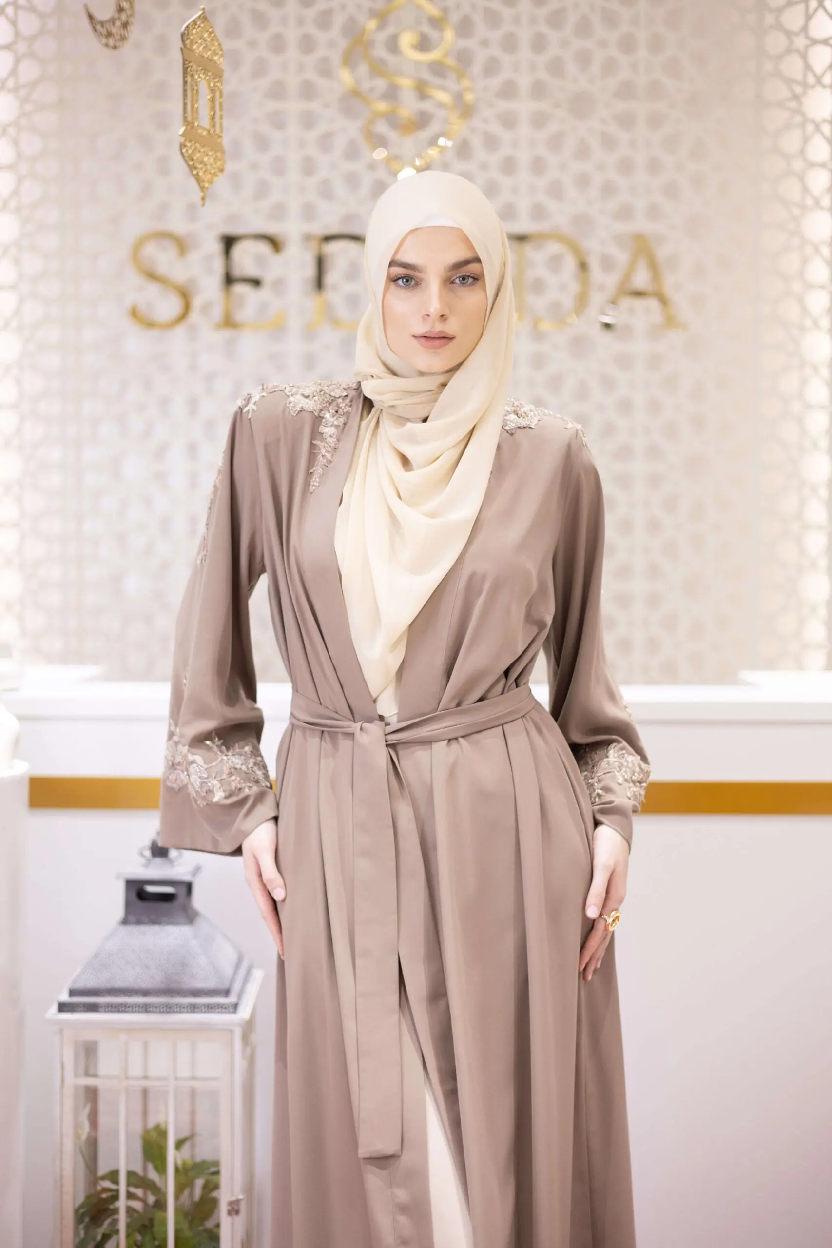 Sacred Gold Embellished Abaya – Beige, photo 4