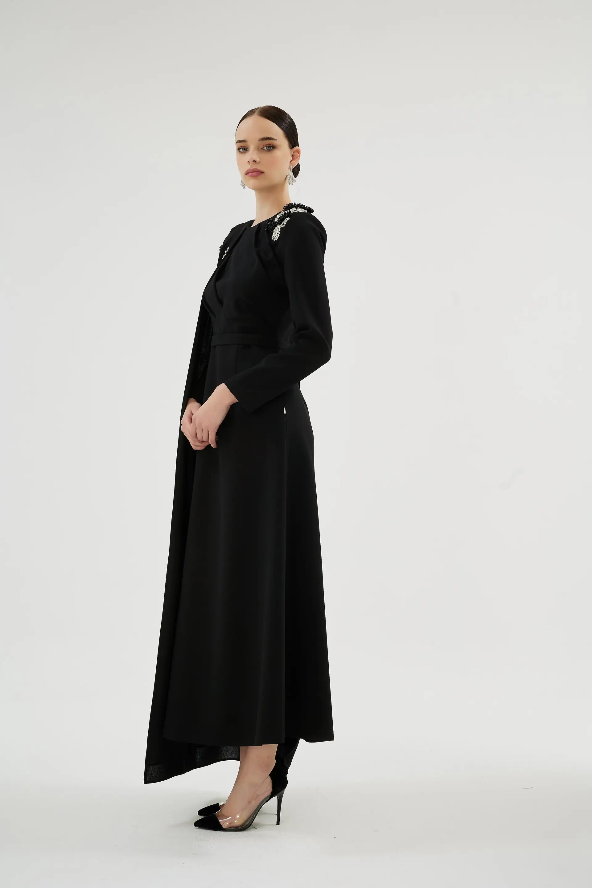 Liliowy Cape Detail Dress – Black, photo 3