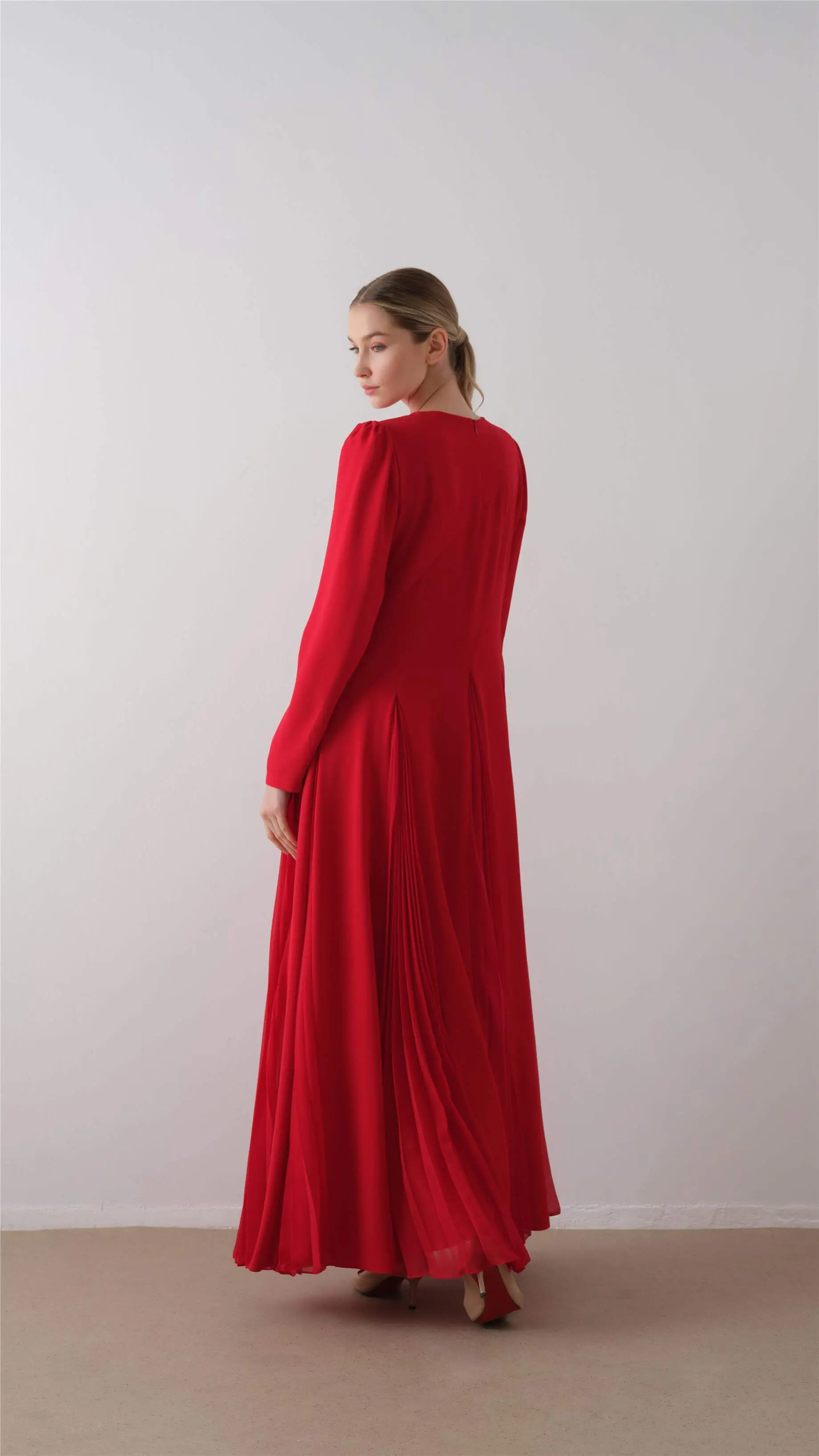 Pleated Crepe Chiffon Dress – Red, photo 3