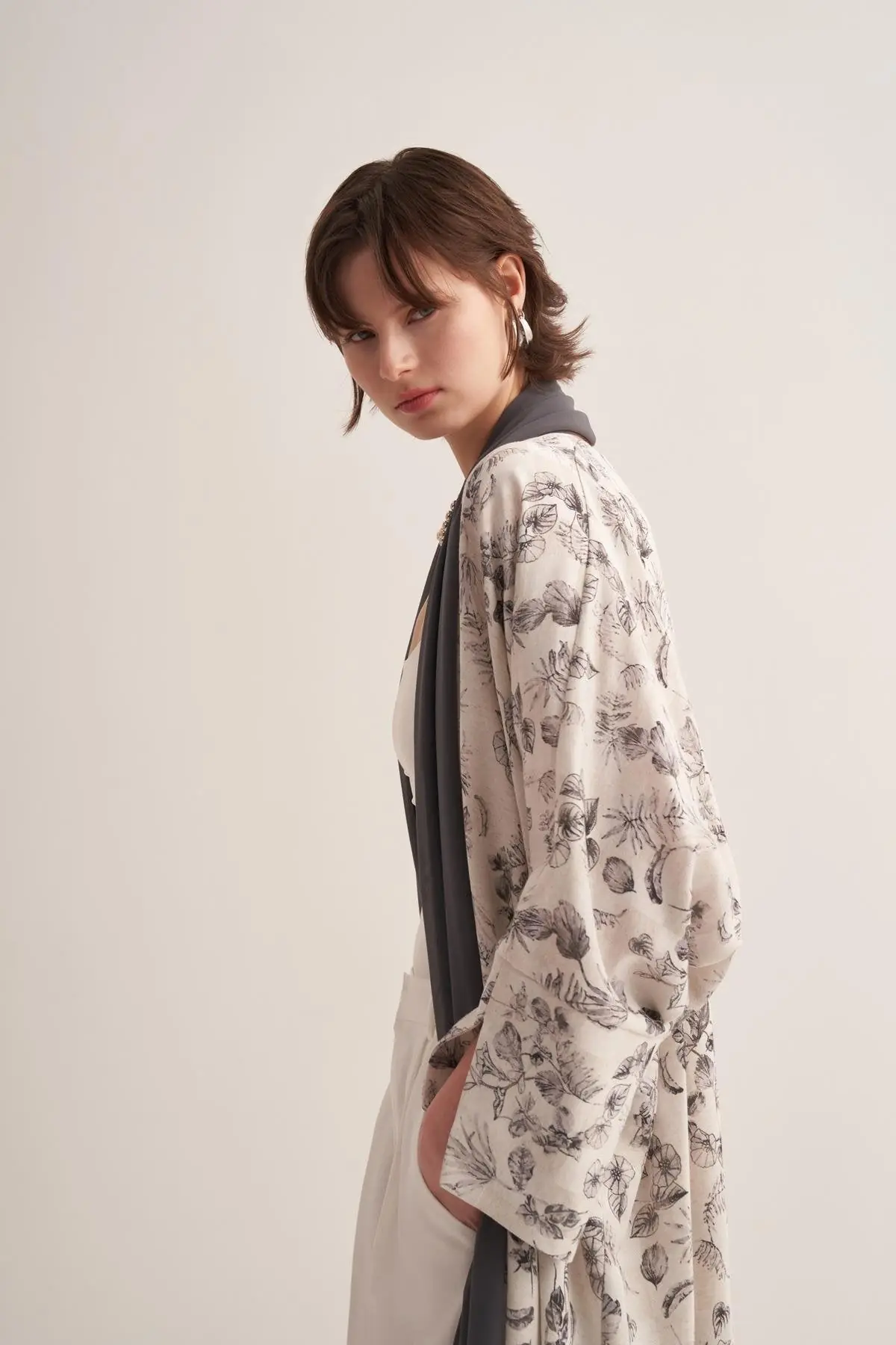 Liora Gray Floral Abaya with Matching Scarf, photo 4