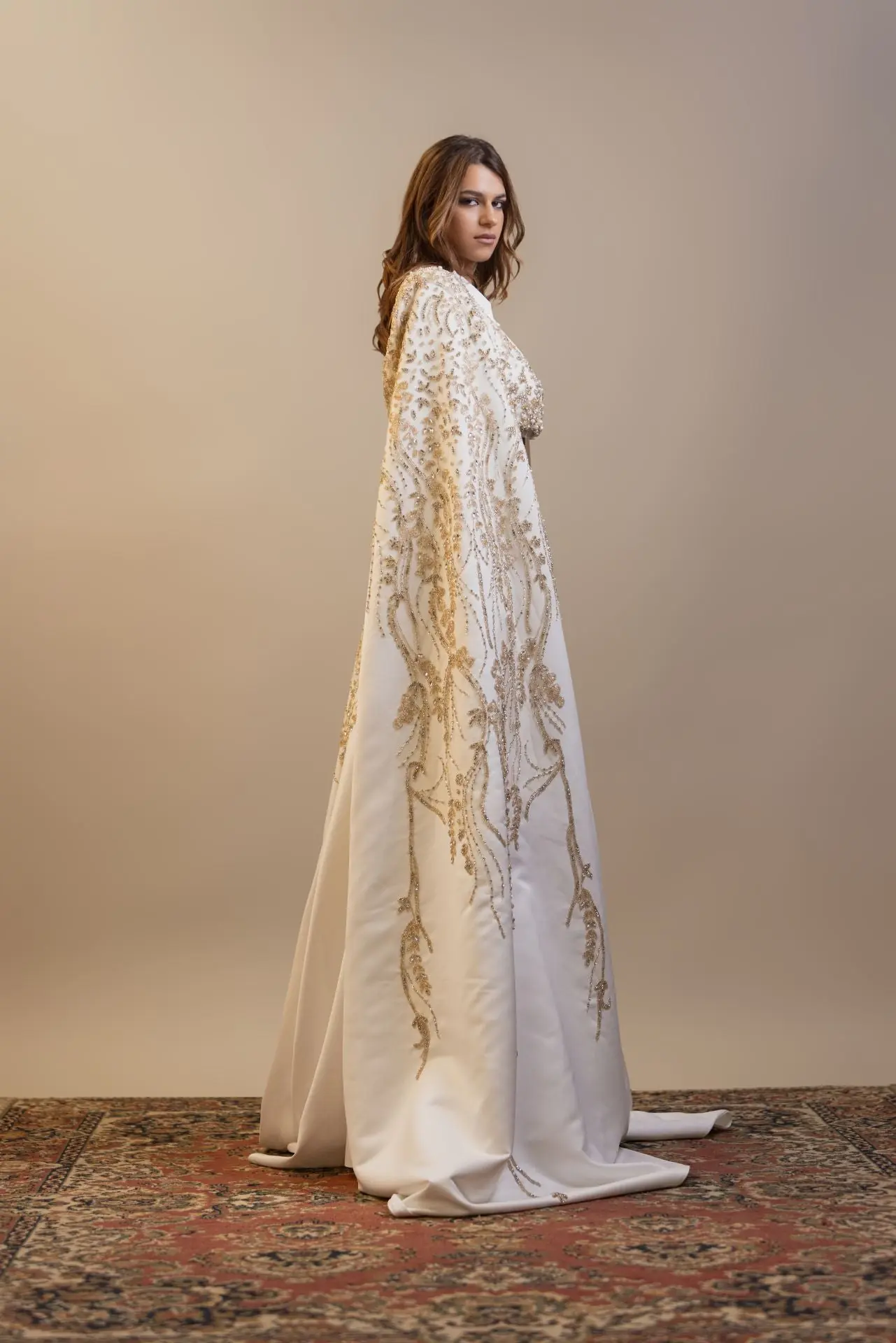 Star Veil Embellished Satin Kaftan – Ivory, photo 3