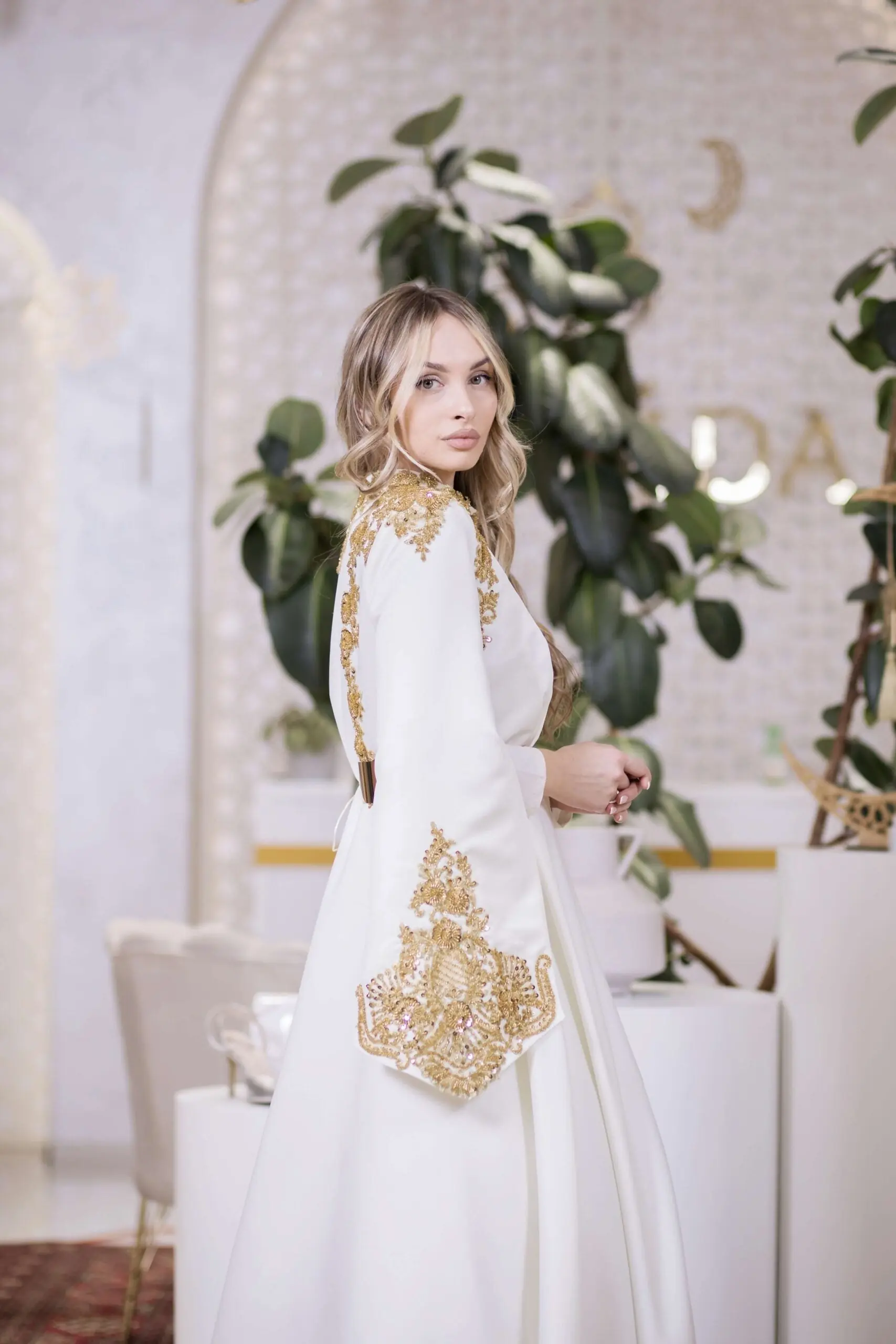 Mystic Gold Embellished A-Line Gown – White, photo 3