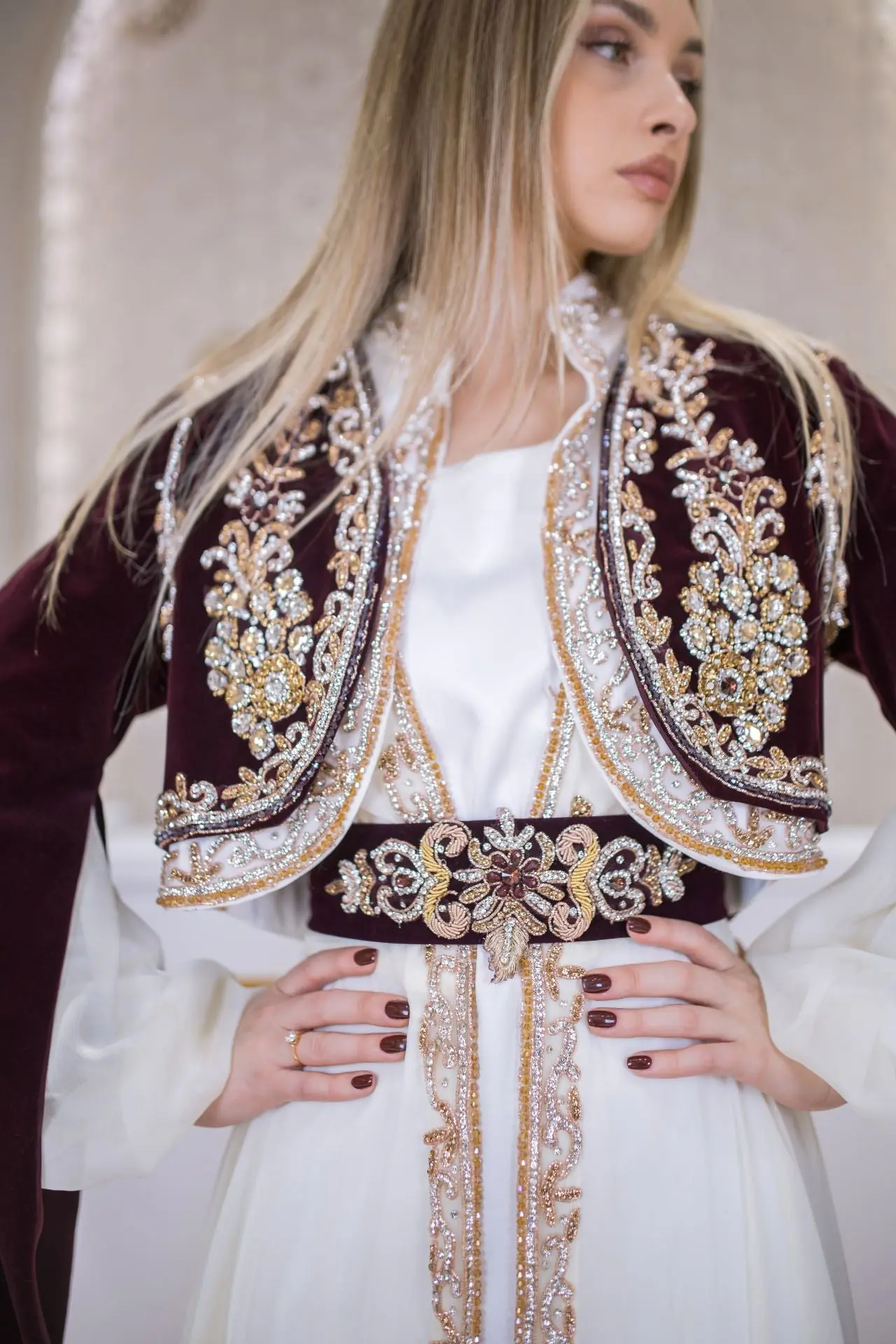 Moon Cascade Embellished Velvet Kaftan – Plum, photo 2