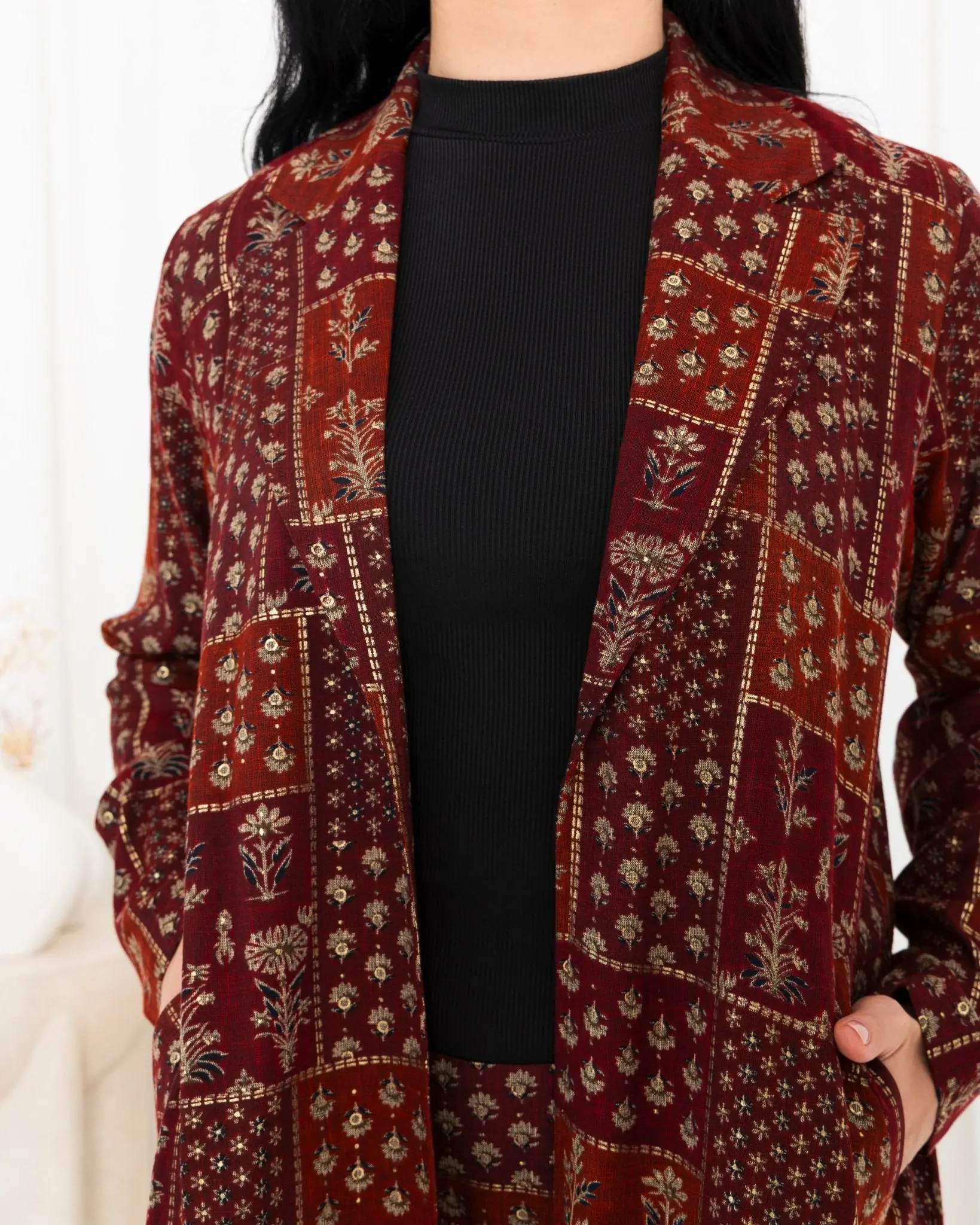 Maroon Floral Check Jacket Abaya, photo 5
