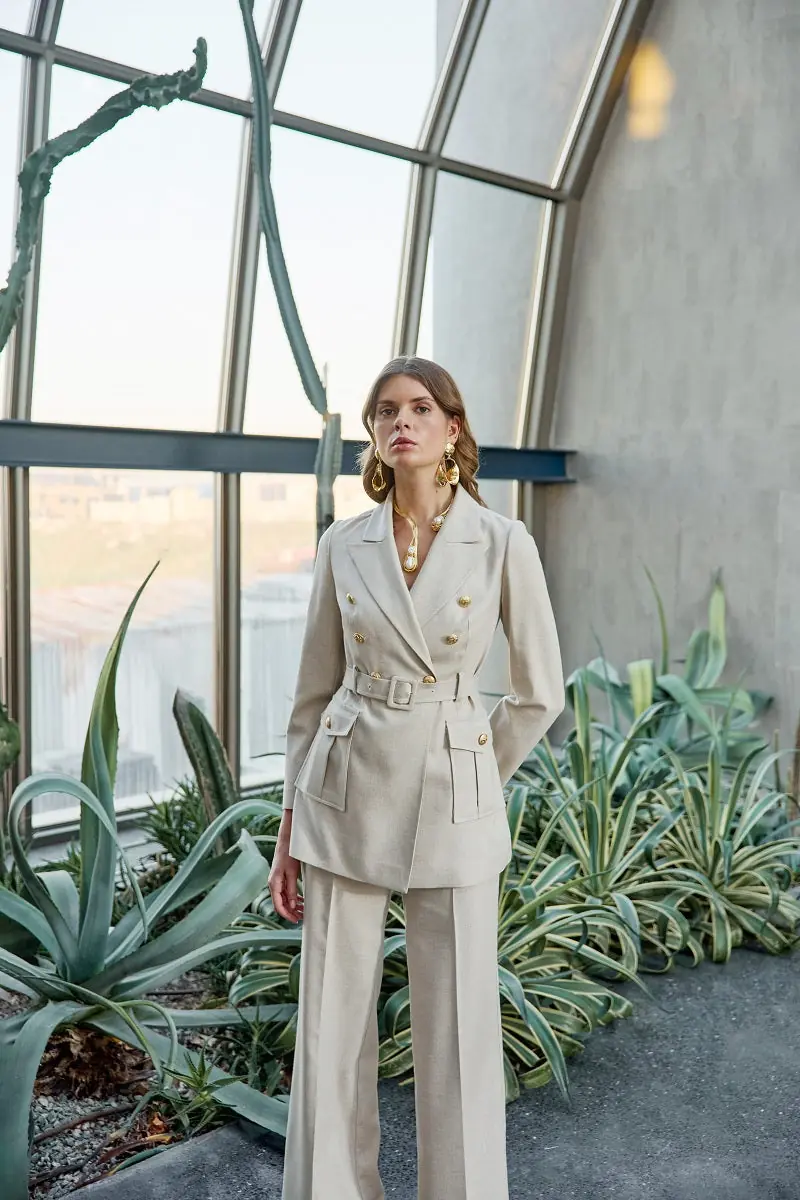 VELORA Suit, photo 4