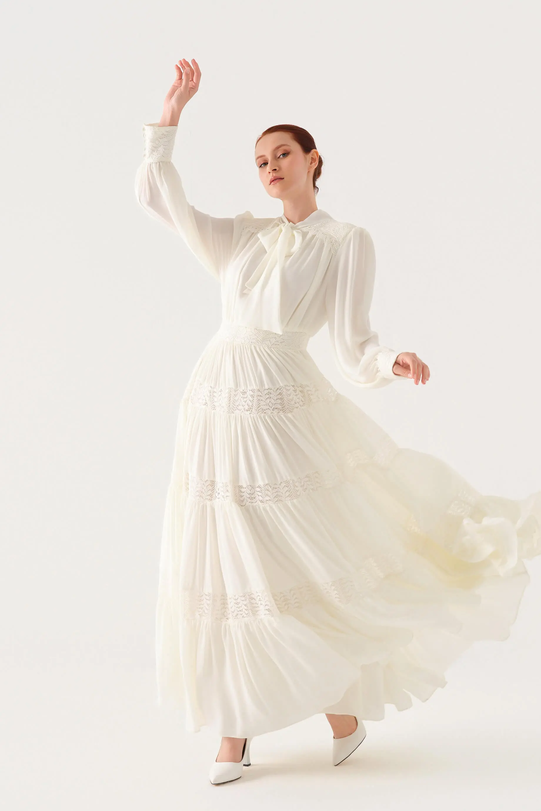 Scarf-Neck Lace-Trim Tiered Crepe Maxi Dress – Ecru, photo 2