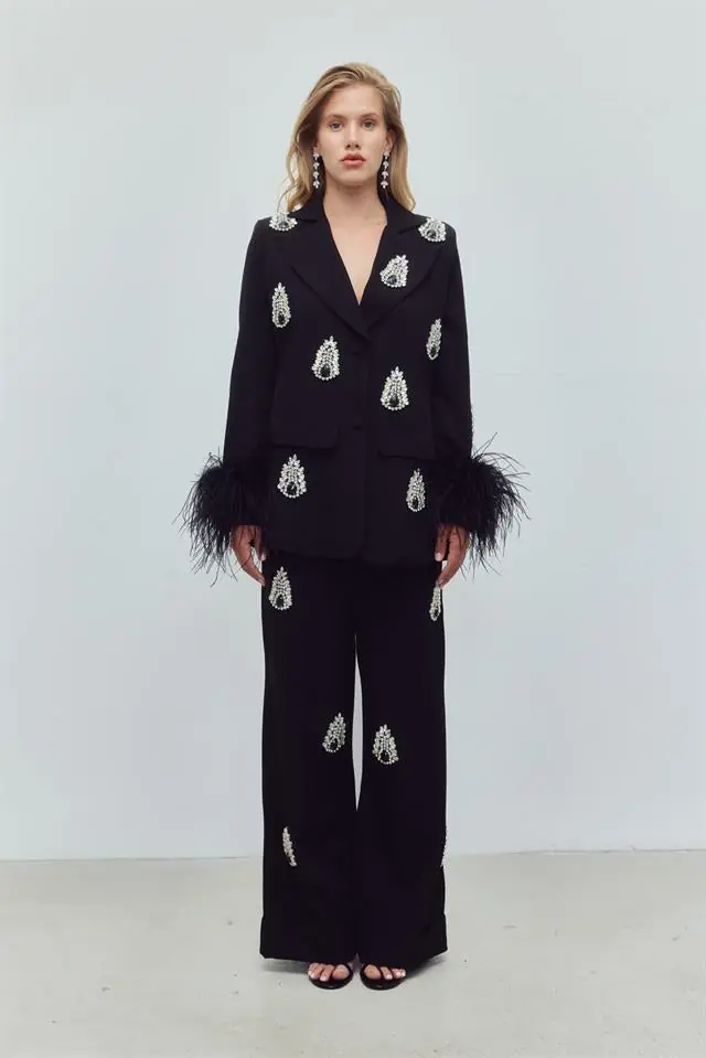 Diamond Queen Plume Set – Black
