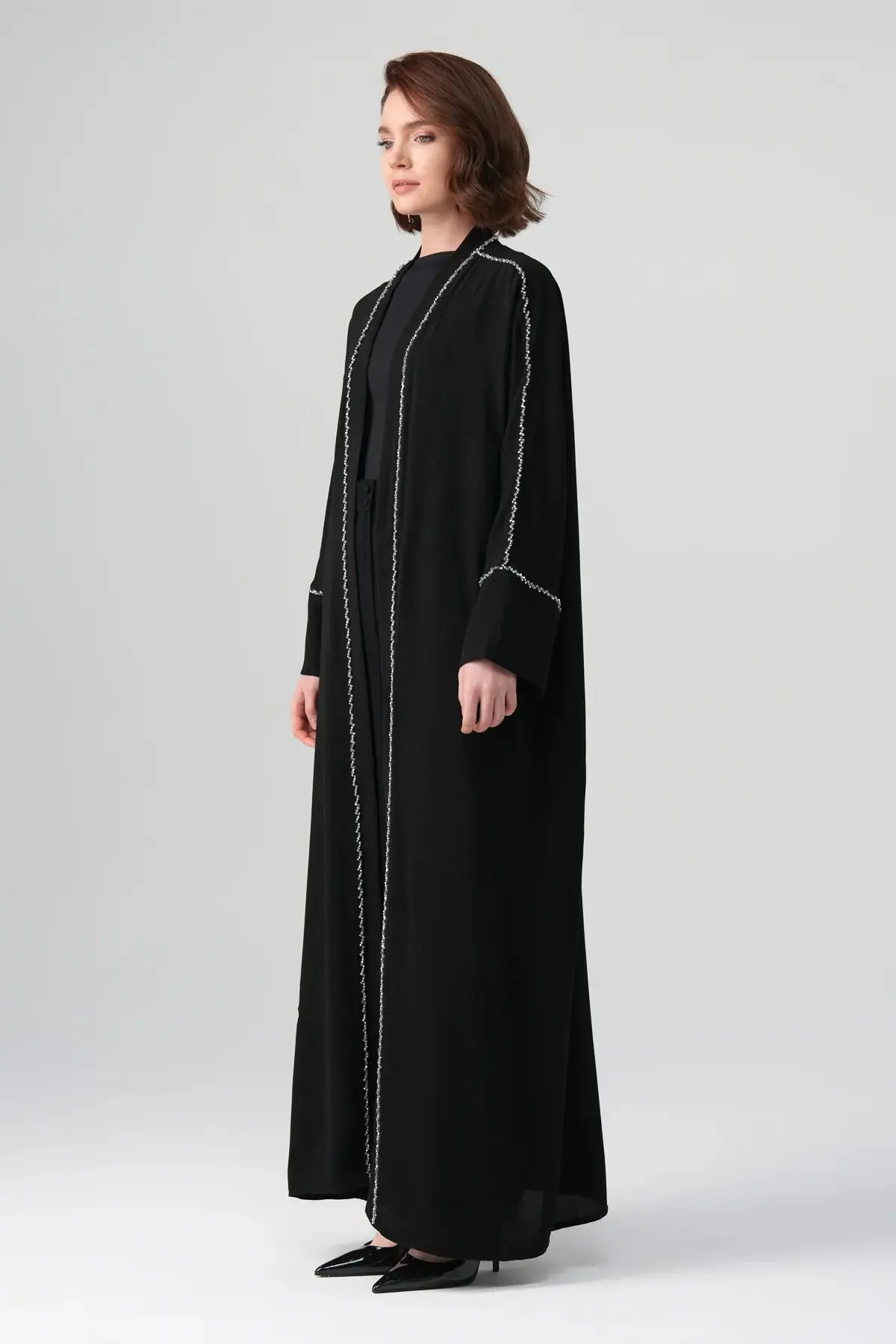 Avelin Crystal-Embellished Crepe Abaya – Black, photo 5