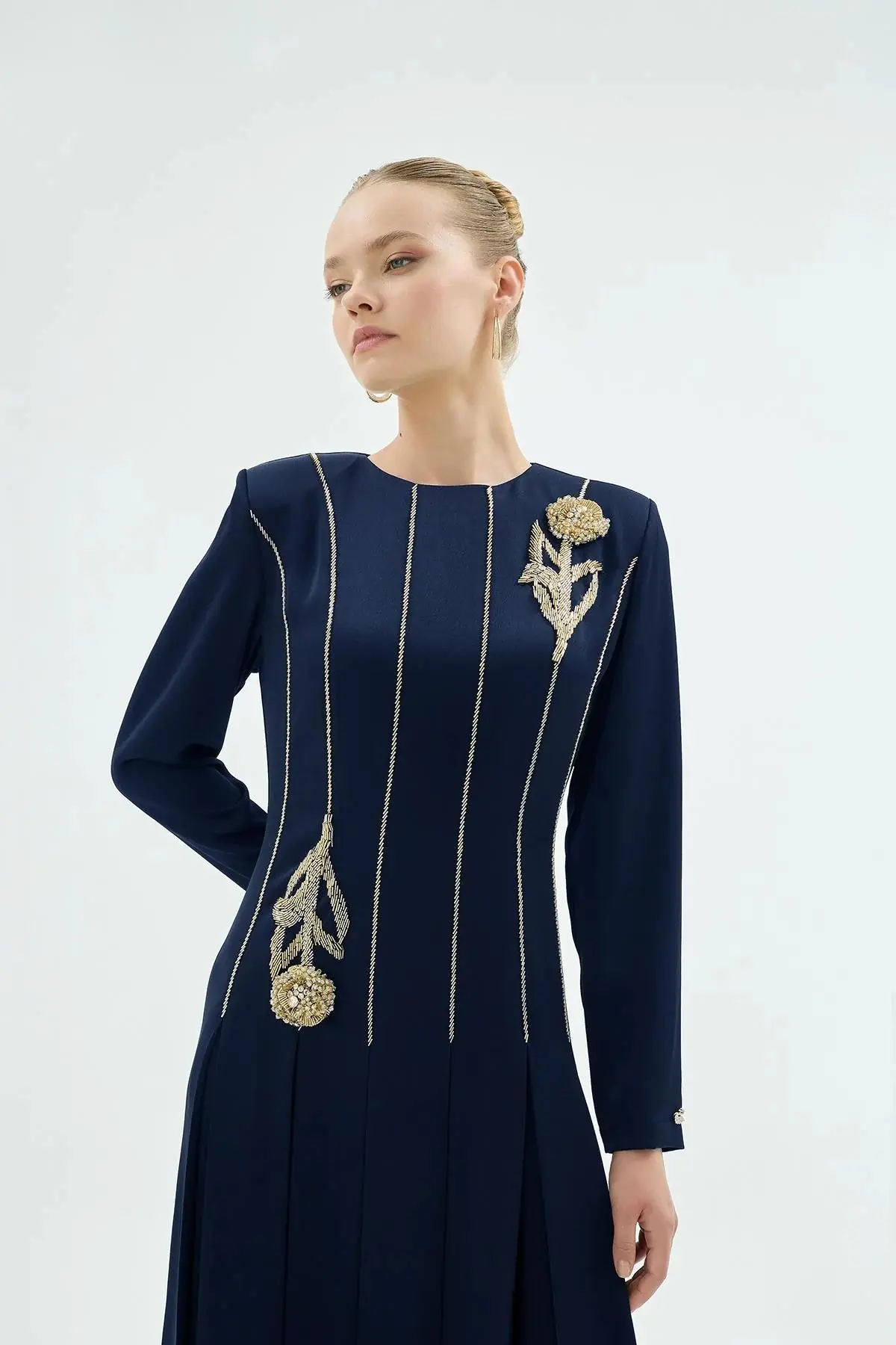 Mia Embroidered Pleated Evening Dress – Navy, photo 2