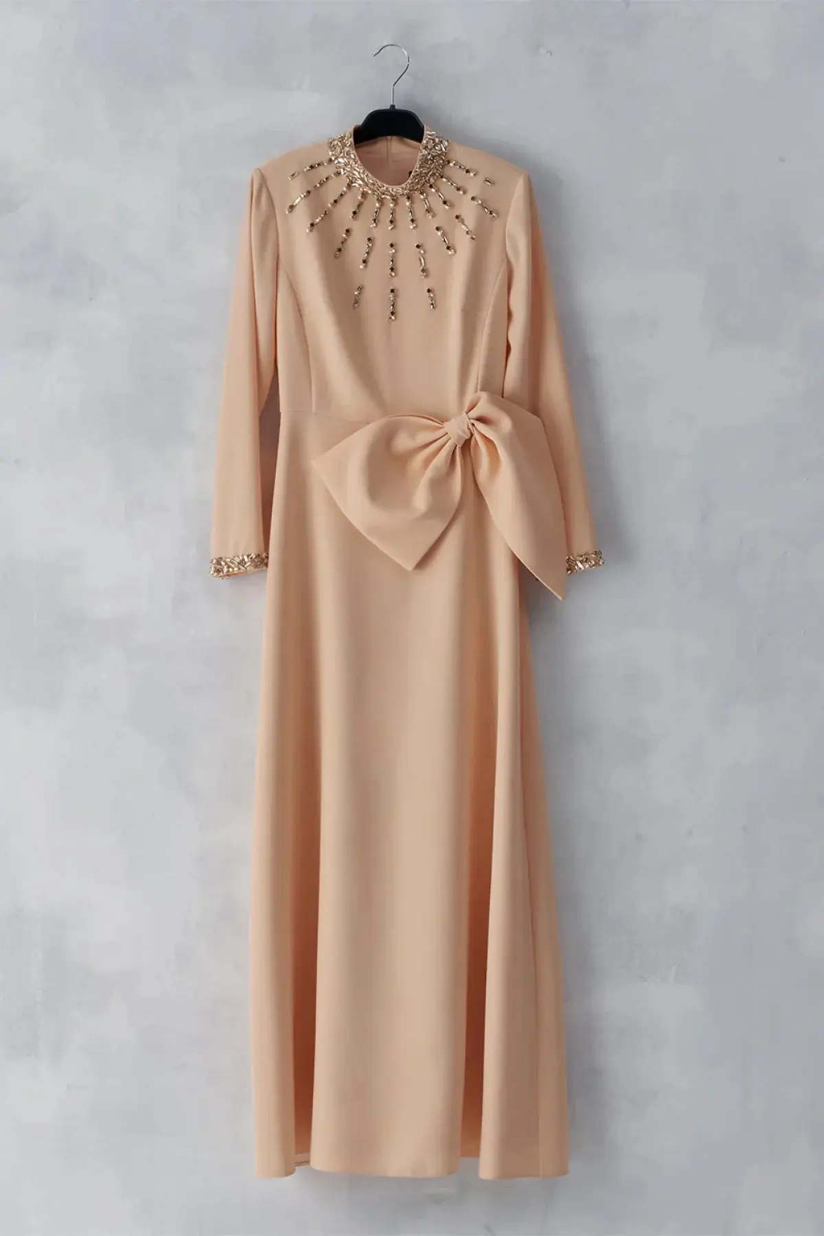 Embellished Bow Detail Evening Gown – Peach