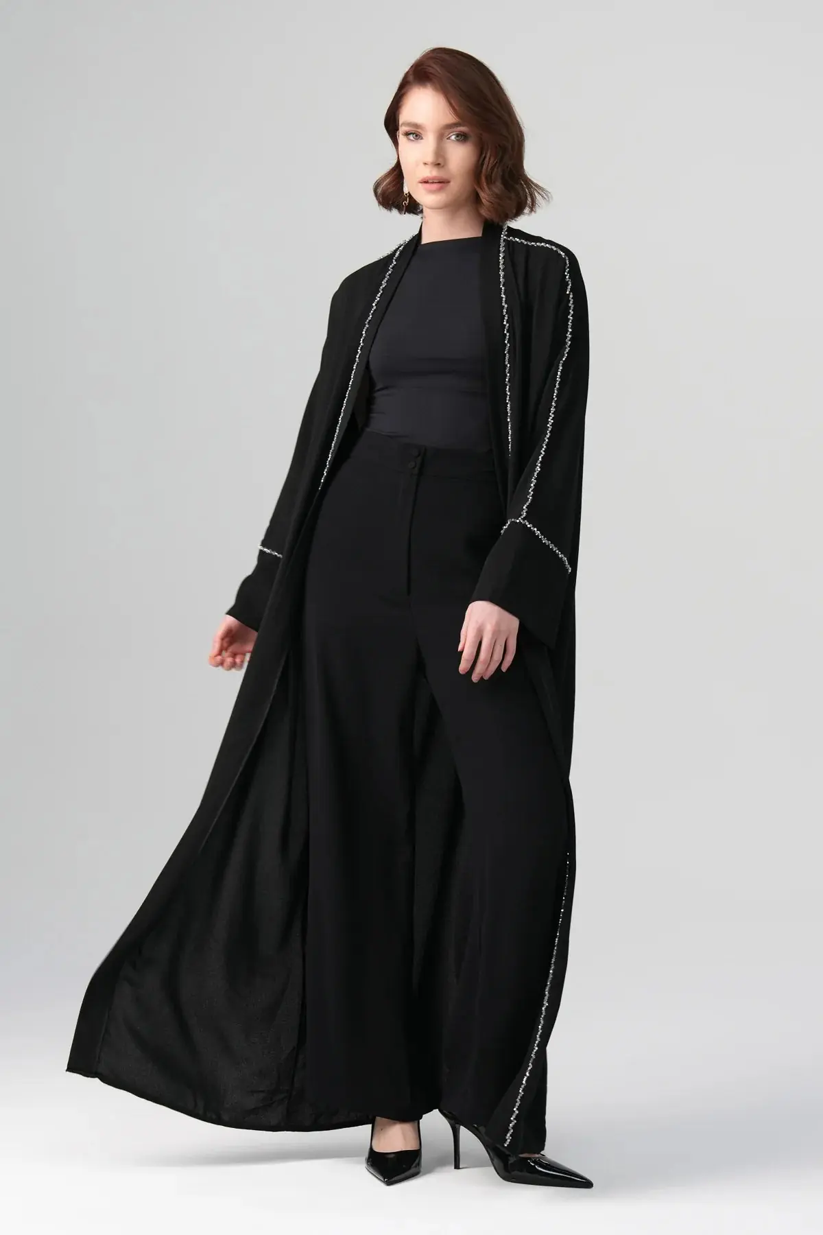 Avelin Crystal-Embellished Crepe Abaya – Black