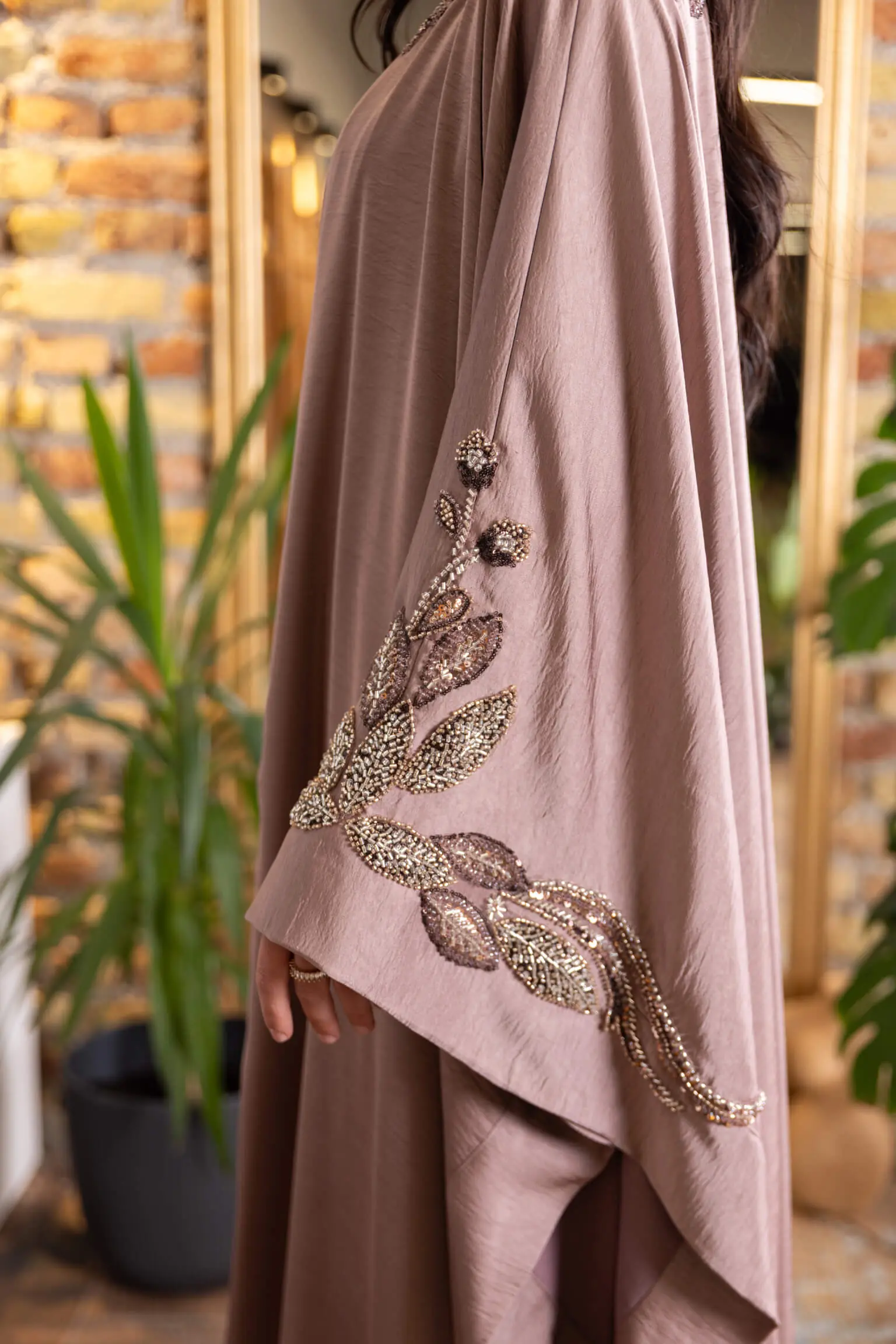 Silent Power Embellished Abaya – Pink, photo 4