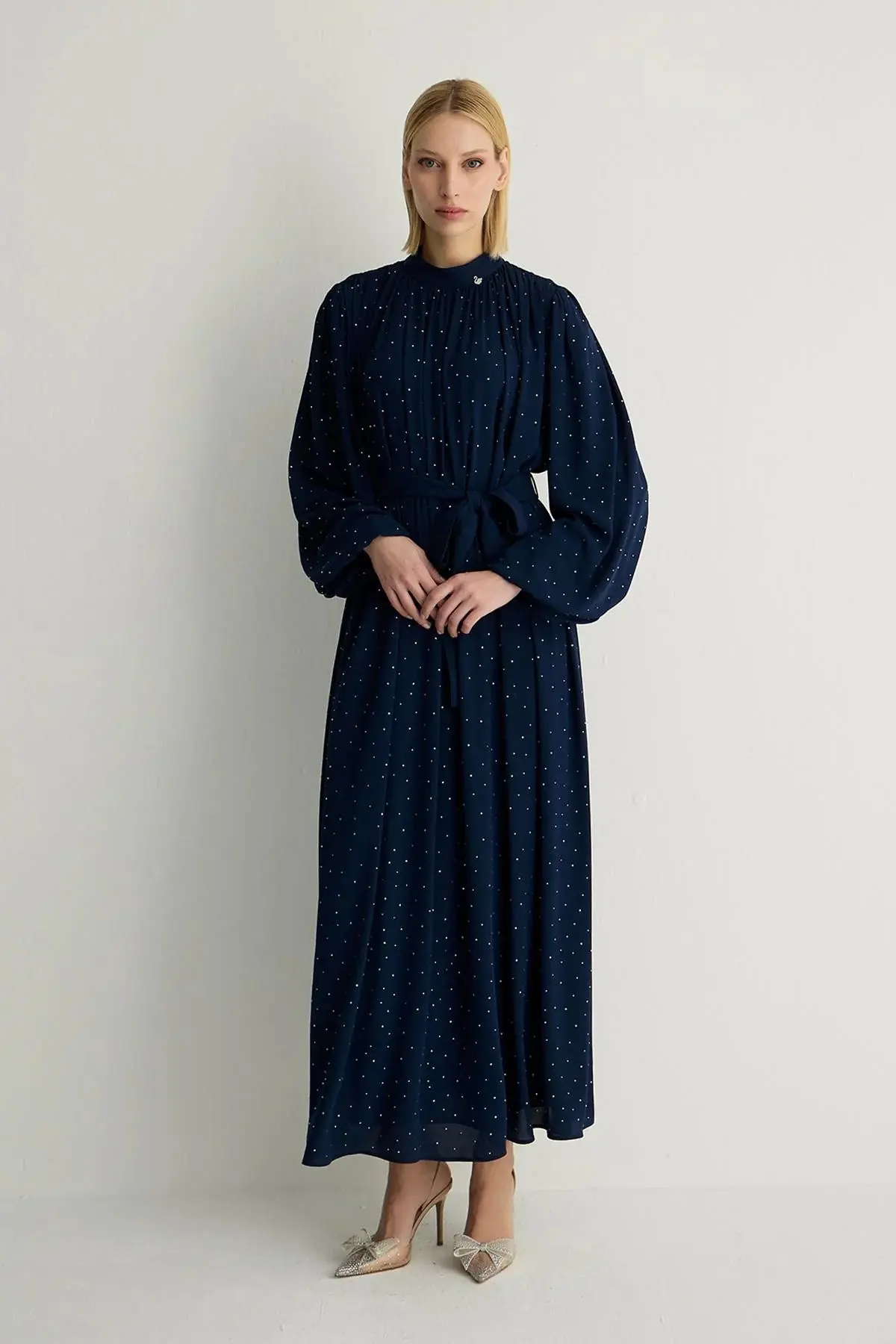 Veluna Embellished Pleated Dress – Navy