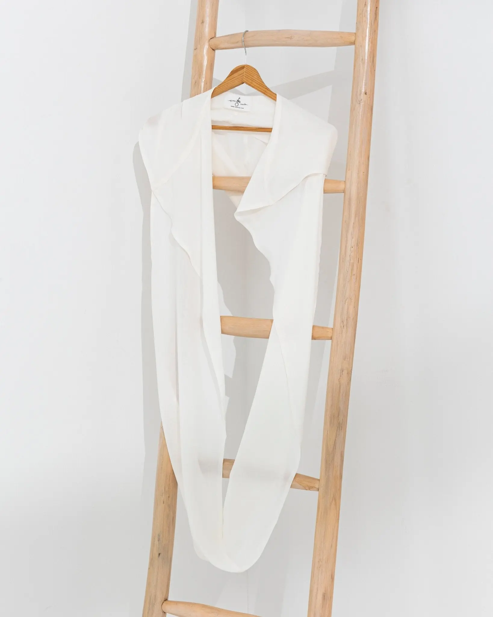 White Hijab, photo 2