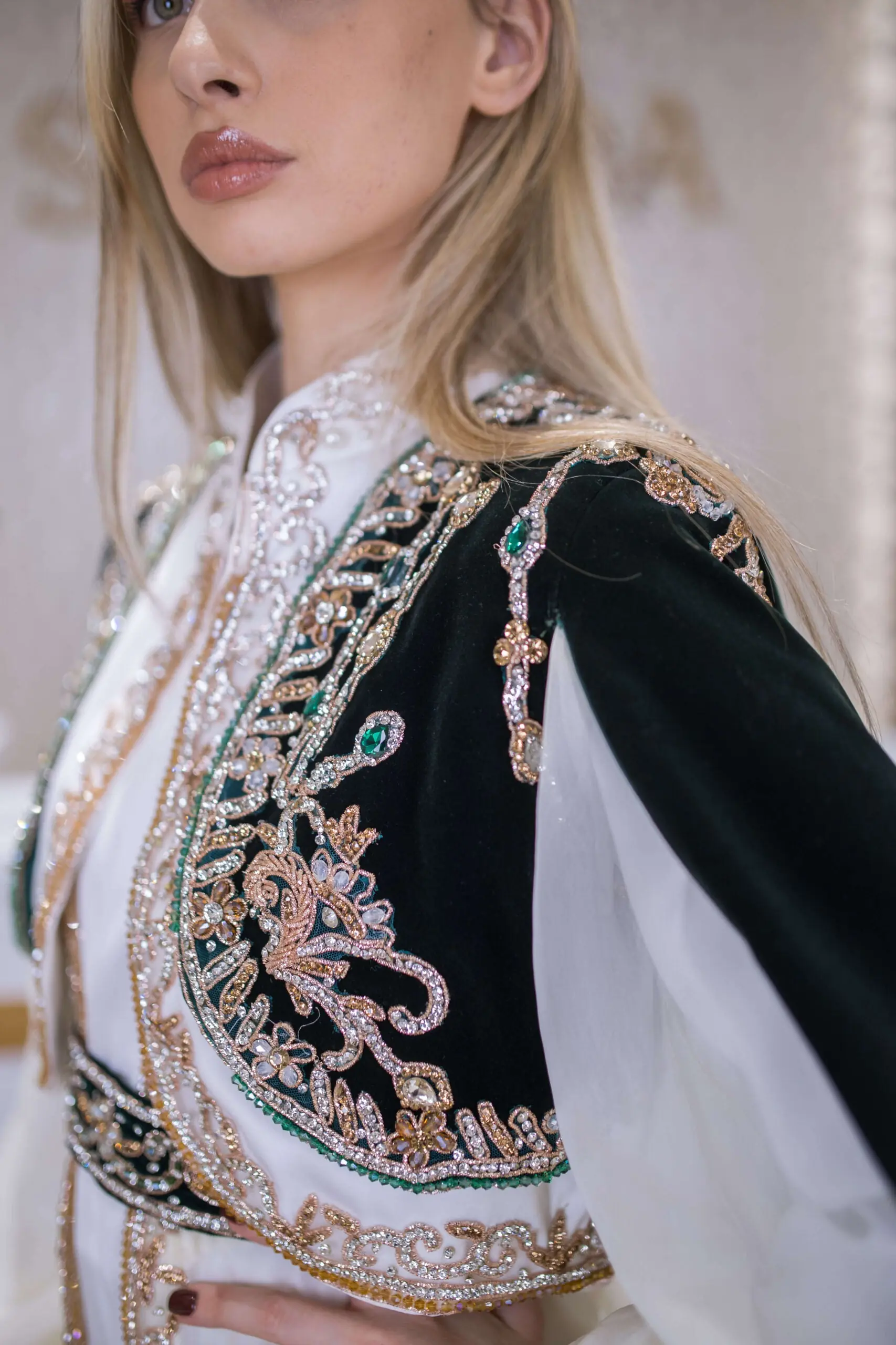 Caftan 18 Embellished Velvet Kaftan – Deep Green, photo 4