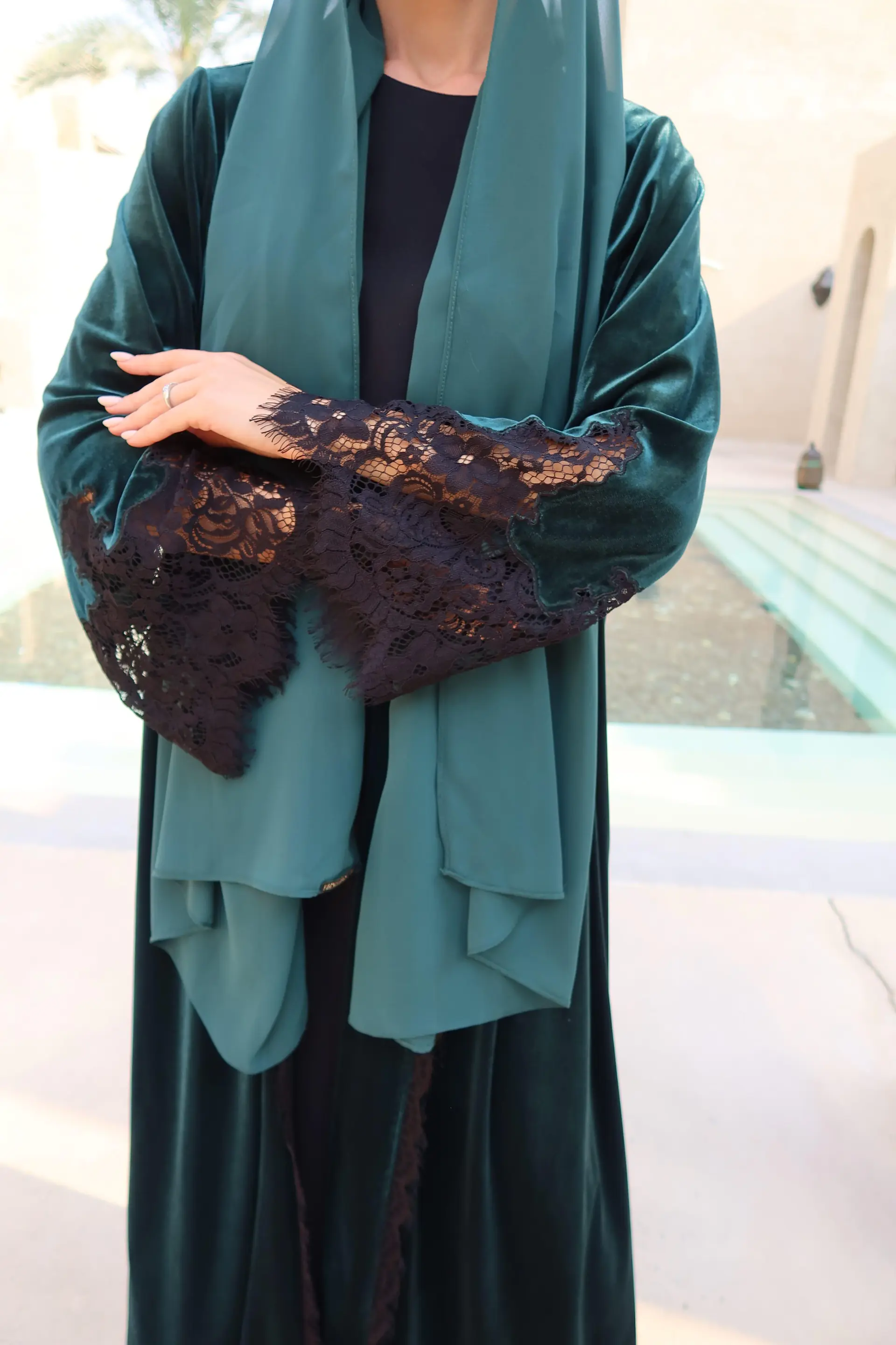 Velvet Lace Abaya – Dark Green, photo 2