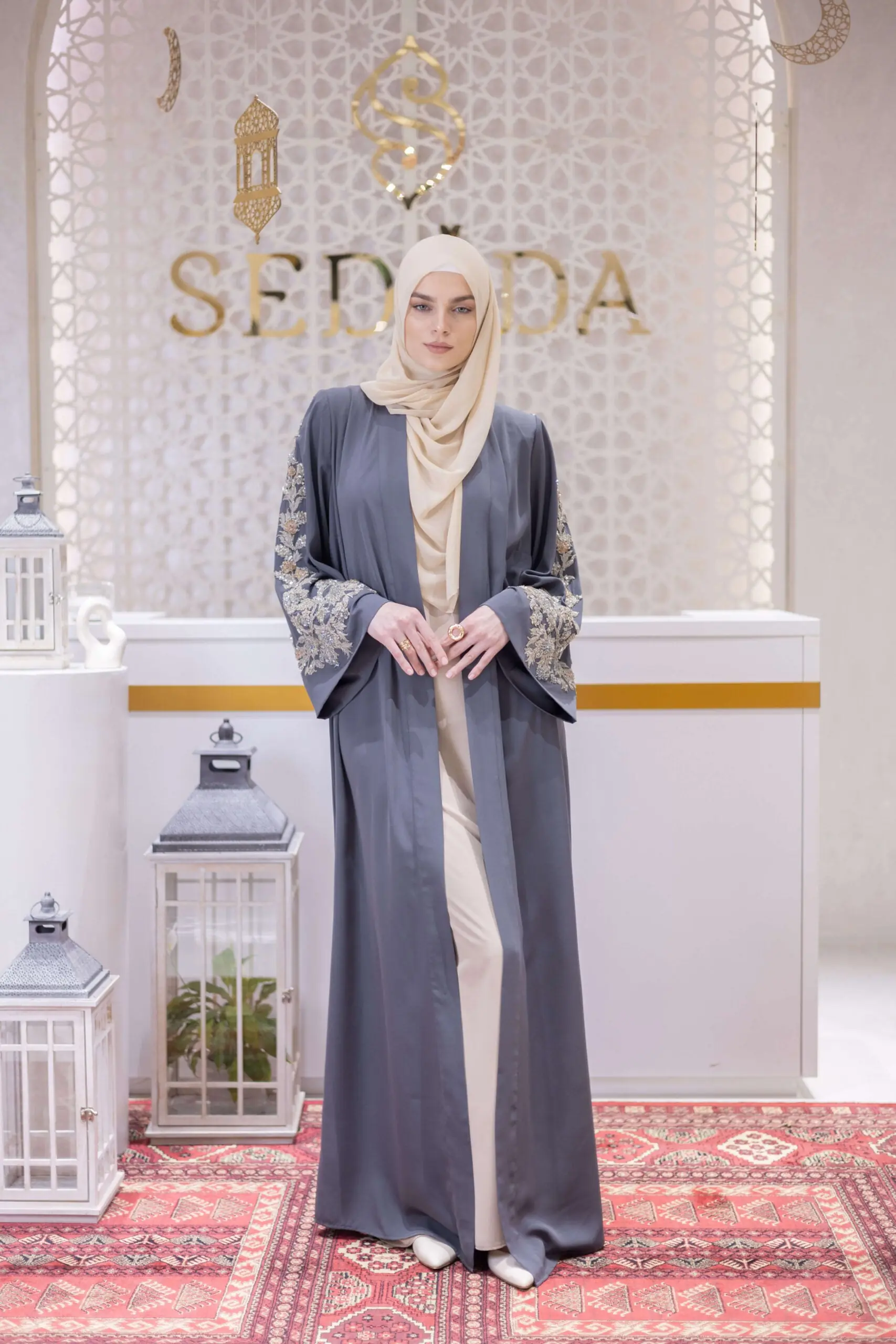 Pearl Aura Embellished Abaya – Gray, photo 6