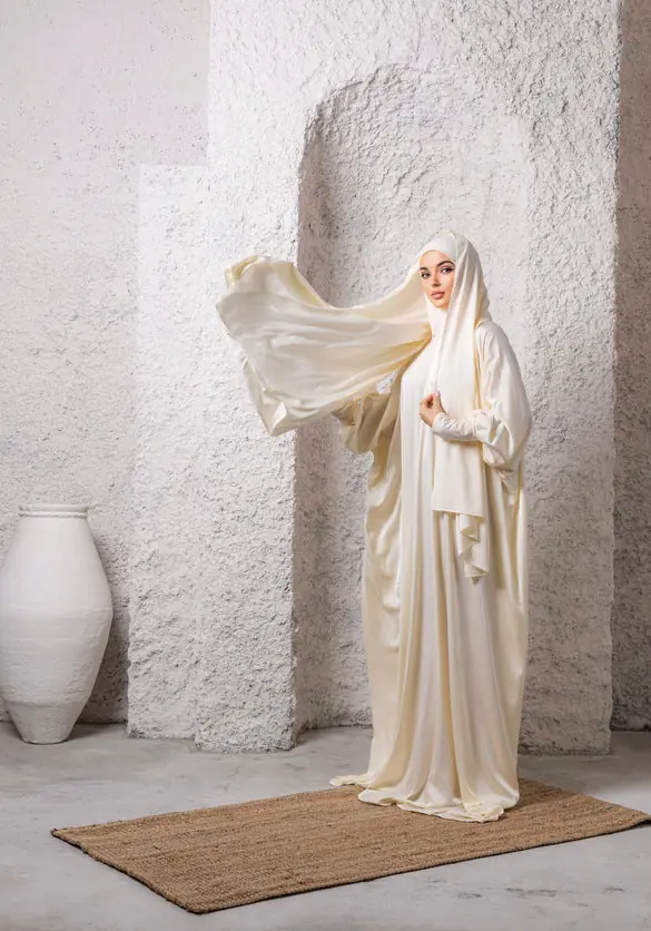 Full Moon Prayer Abaya, photo 4