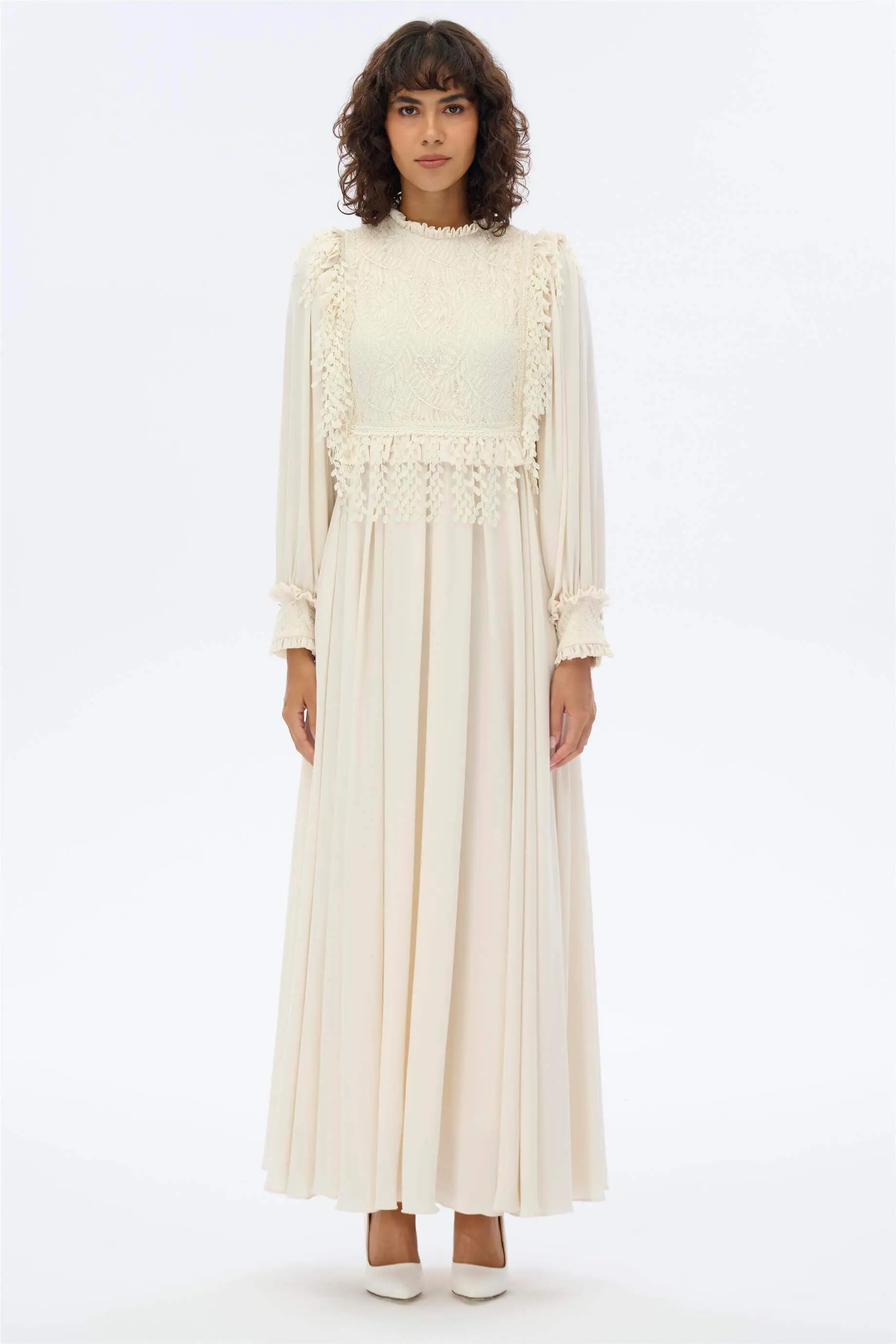 Romantic Leaf-Detail Dress – Cream