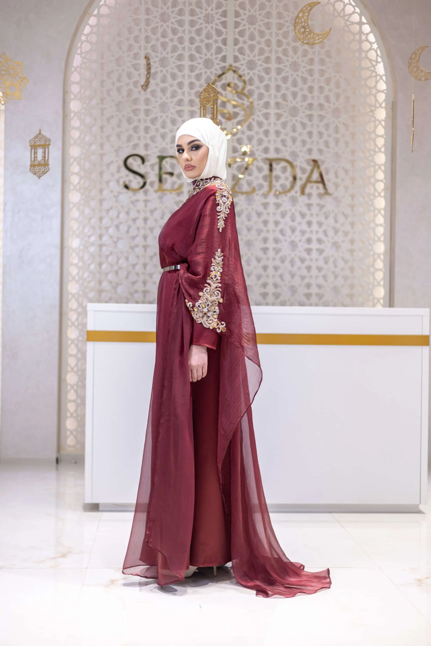 Golden Sands Embellished Abaya – Red, photo 3