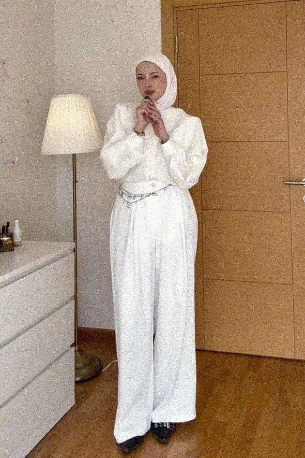 Şeyma Polat Damar'ın Tercihi Pileli Dökümlü Dokulu Pantolon, photo 2