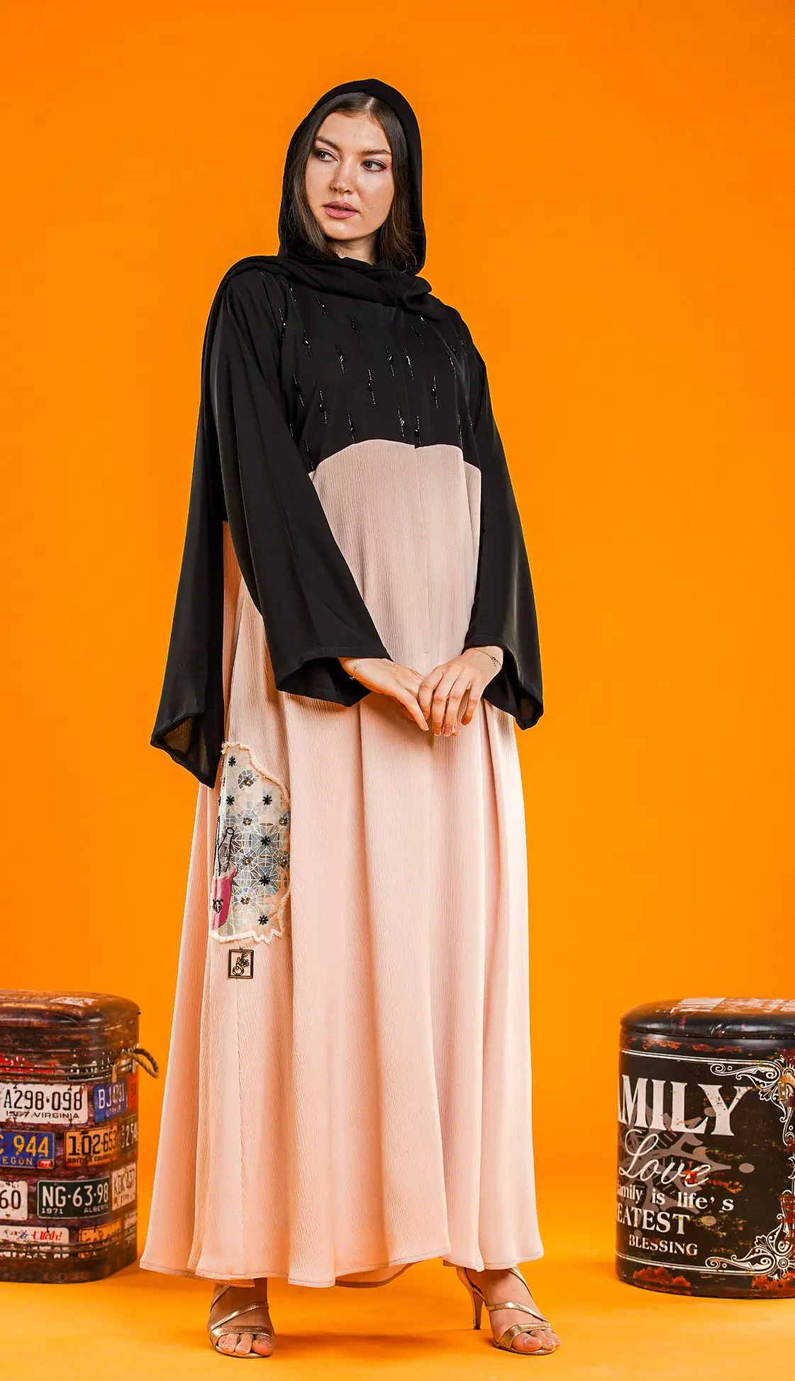 Cola Abaya