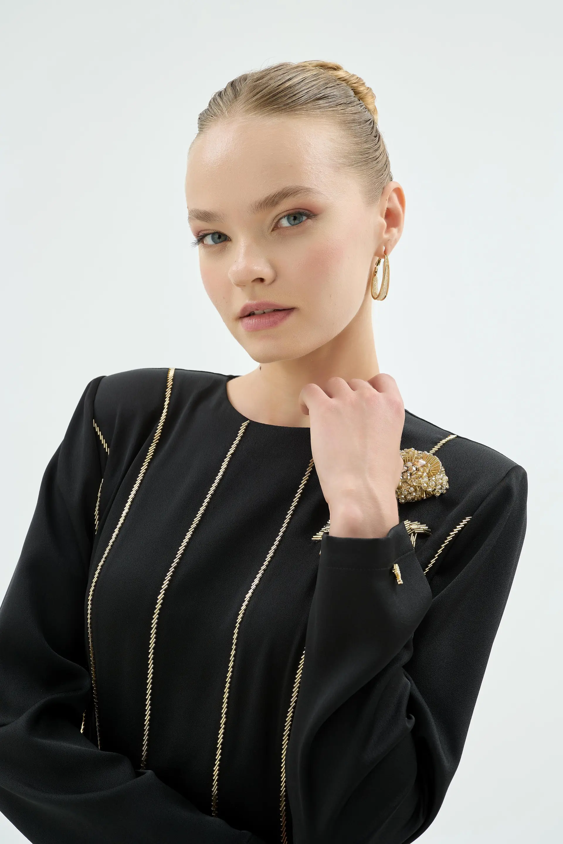 Mia Embroidered Pleated Evening Dress – Black, photo 4