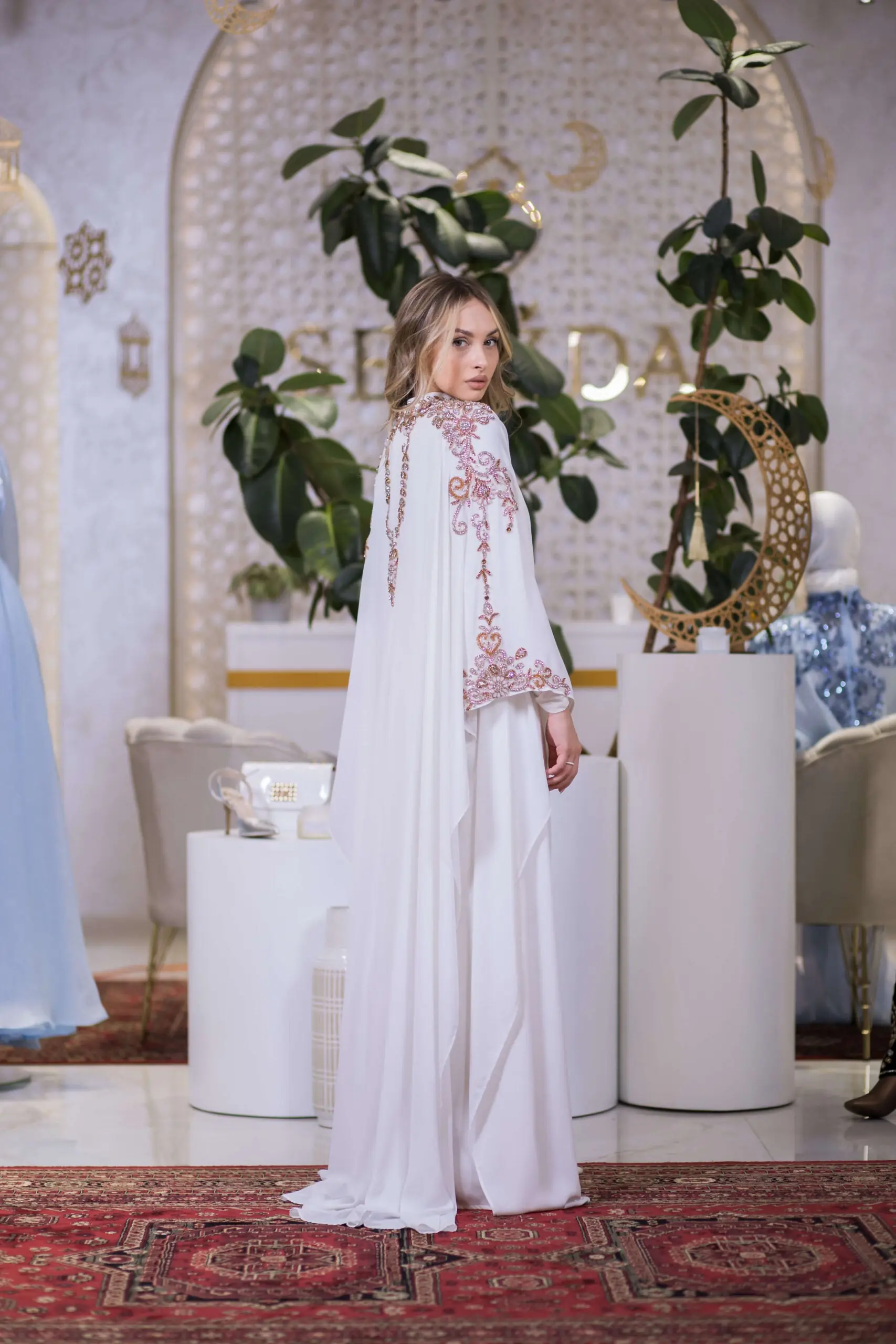 Royal Veil Embellished Abaya – White, photo 5