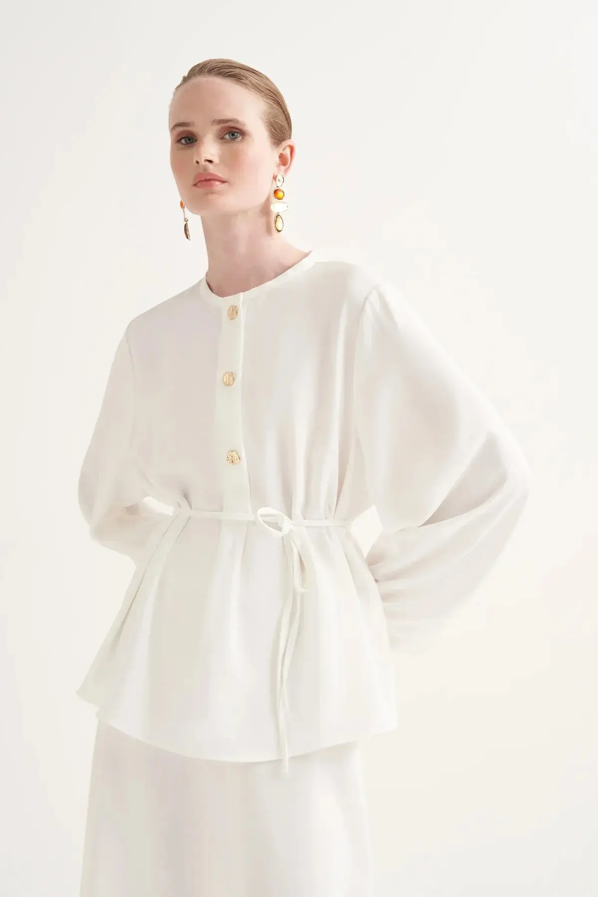 Adriana Takım-Ekru, photo 2