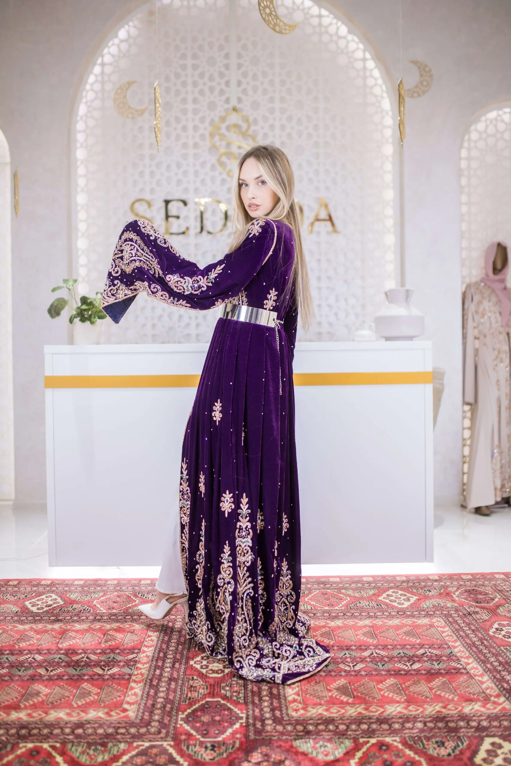Golden Tides Embellished Velvet Kaftan – Purple, photo 2