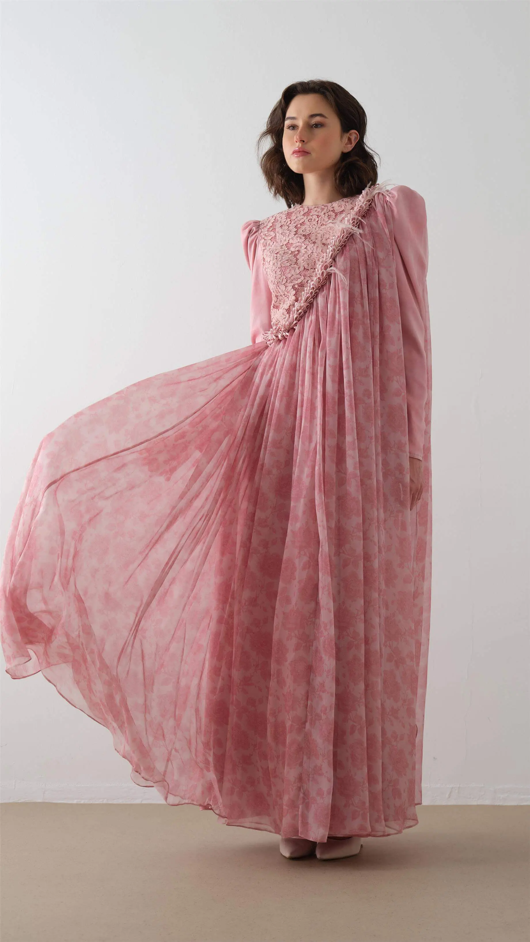 Lace-Detailed Cape Maxi Dress – Pink, photo 3