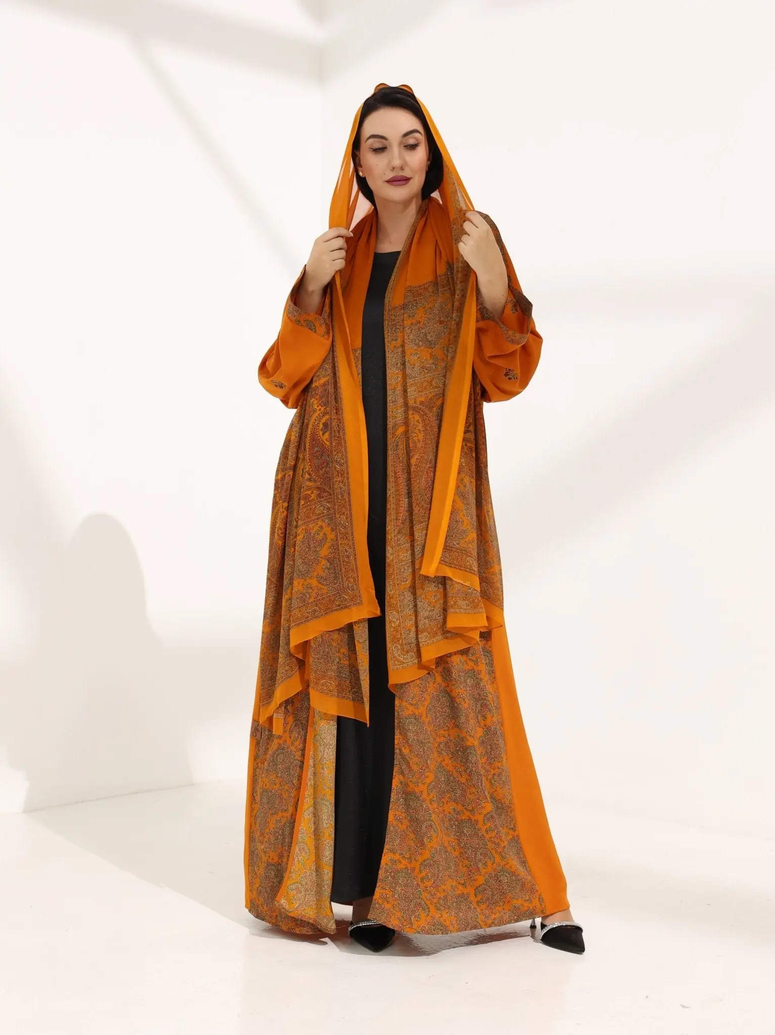 Kashmir Bloom Abaya – Tangerine Jaal Edition