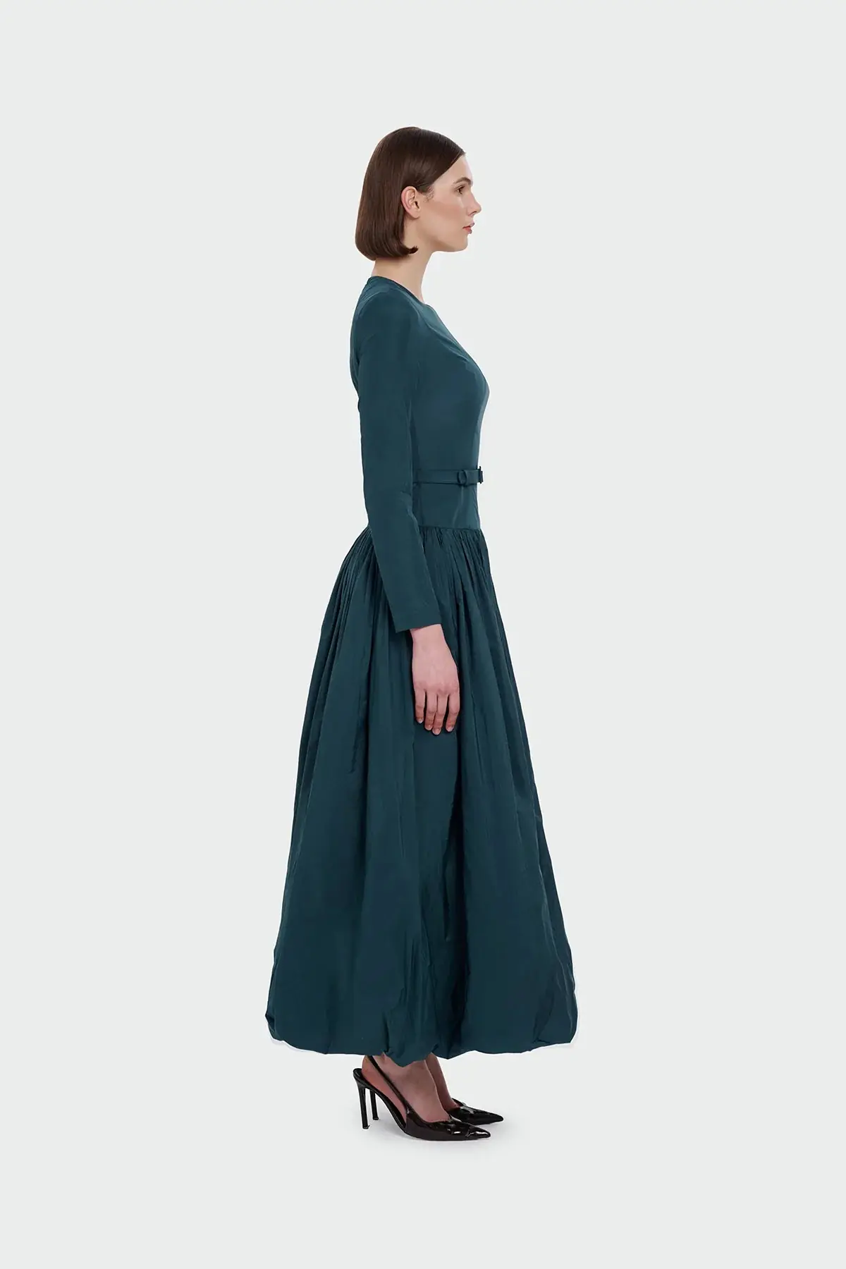 Long-Sleeved Evening Dress with Belt Detail - Emerald Green, photo 3