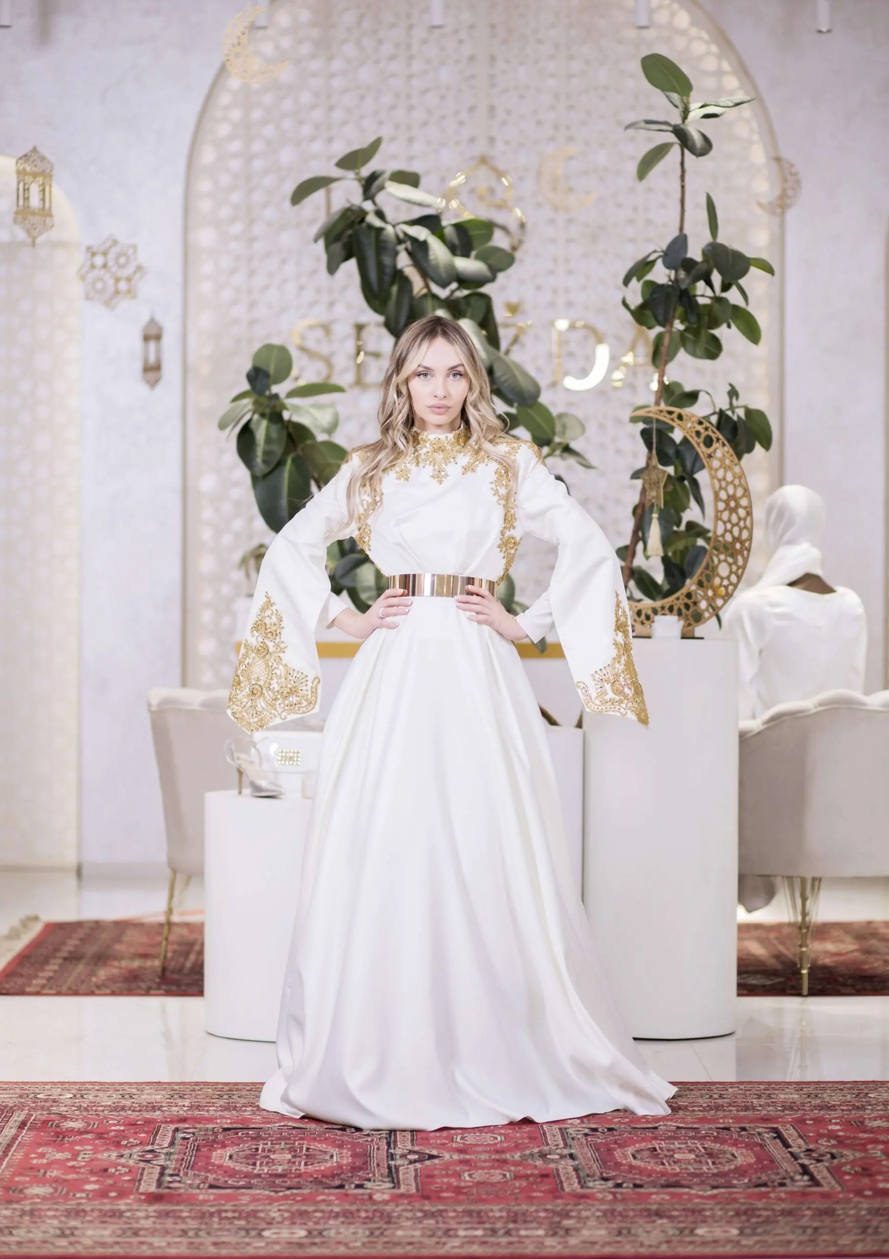 Mystic Gold Embellished A-Line Gown – White, photo 4