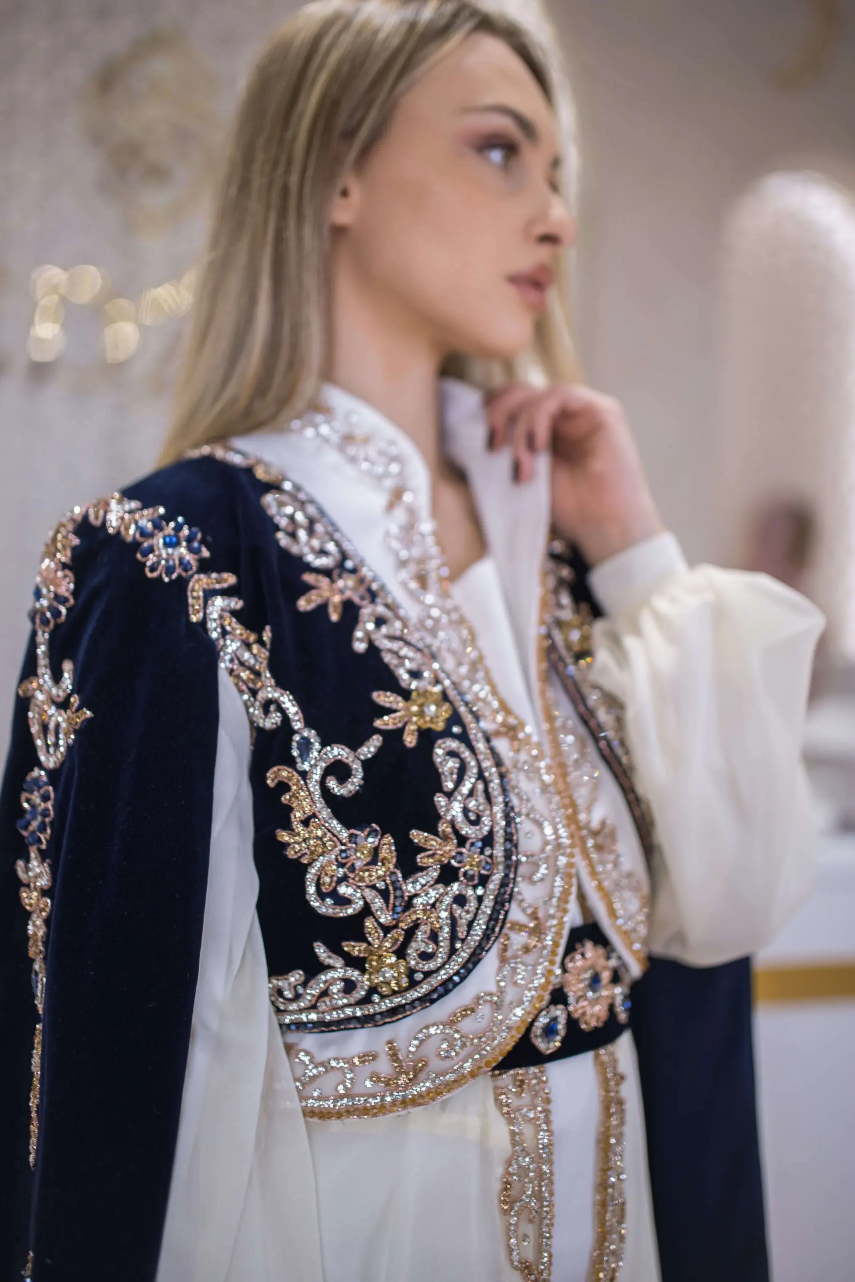 Velvet Noor Embellished Velvet Kaftan – Navy, photo 3