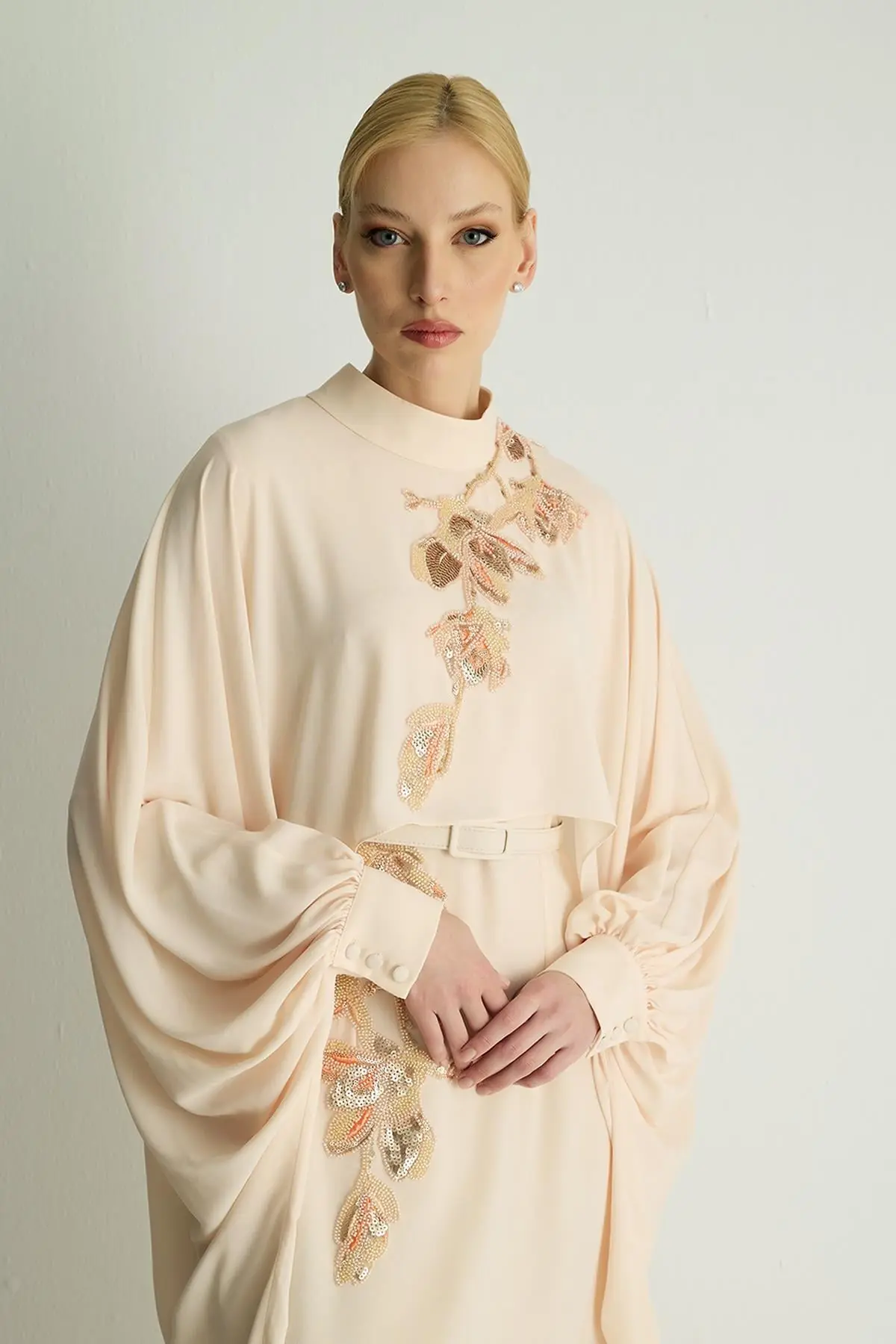 Petunia Embellished Cape Dress – Vanilla, photo 4