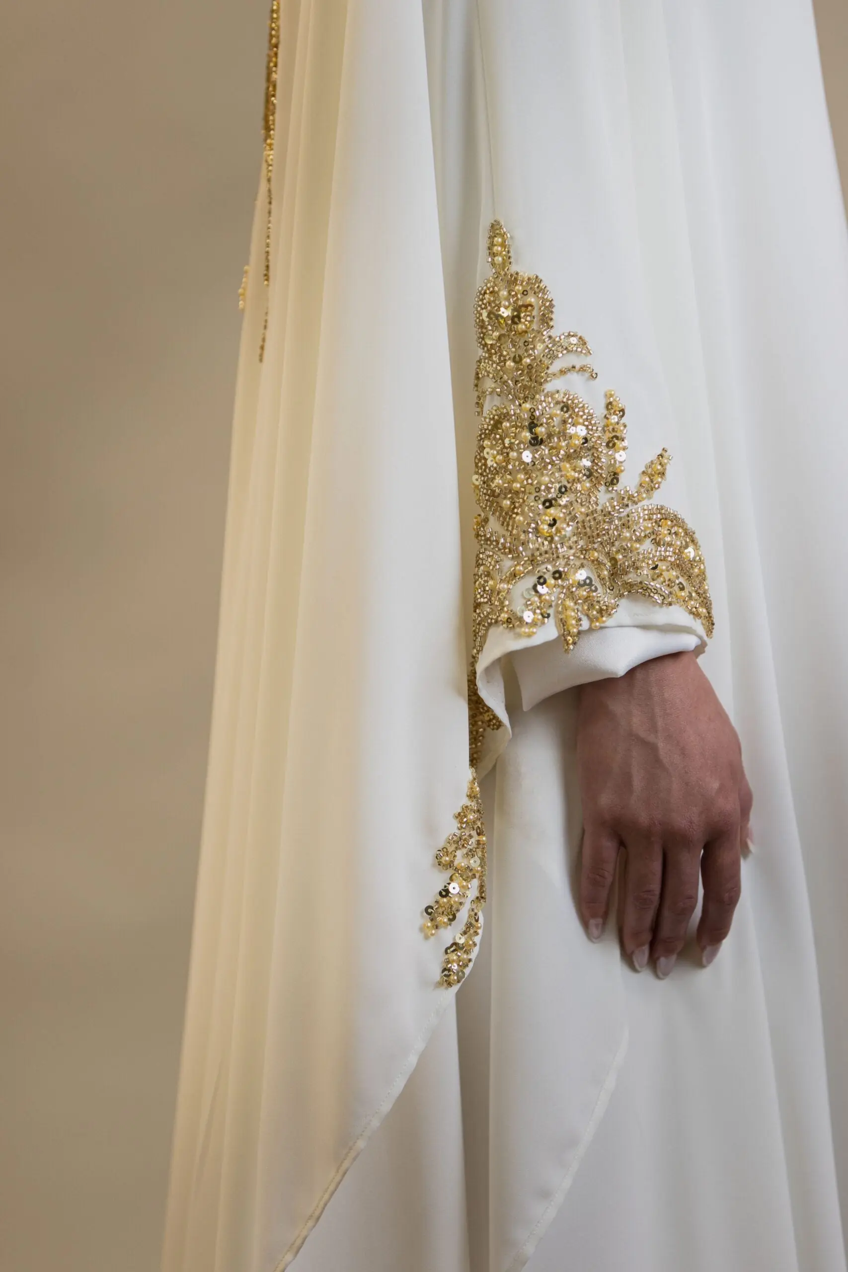 Golden Mirage Embellished Abaya – White, photo 3