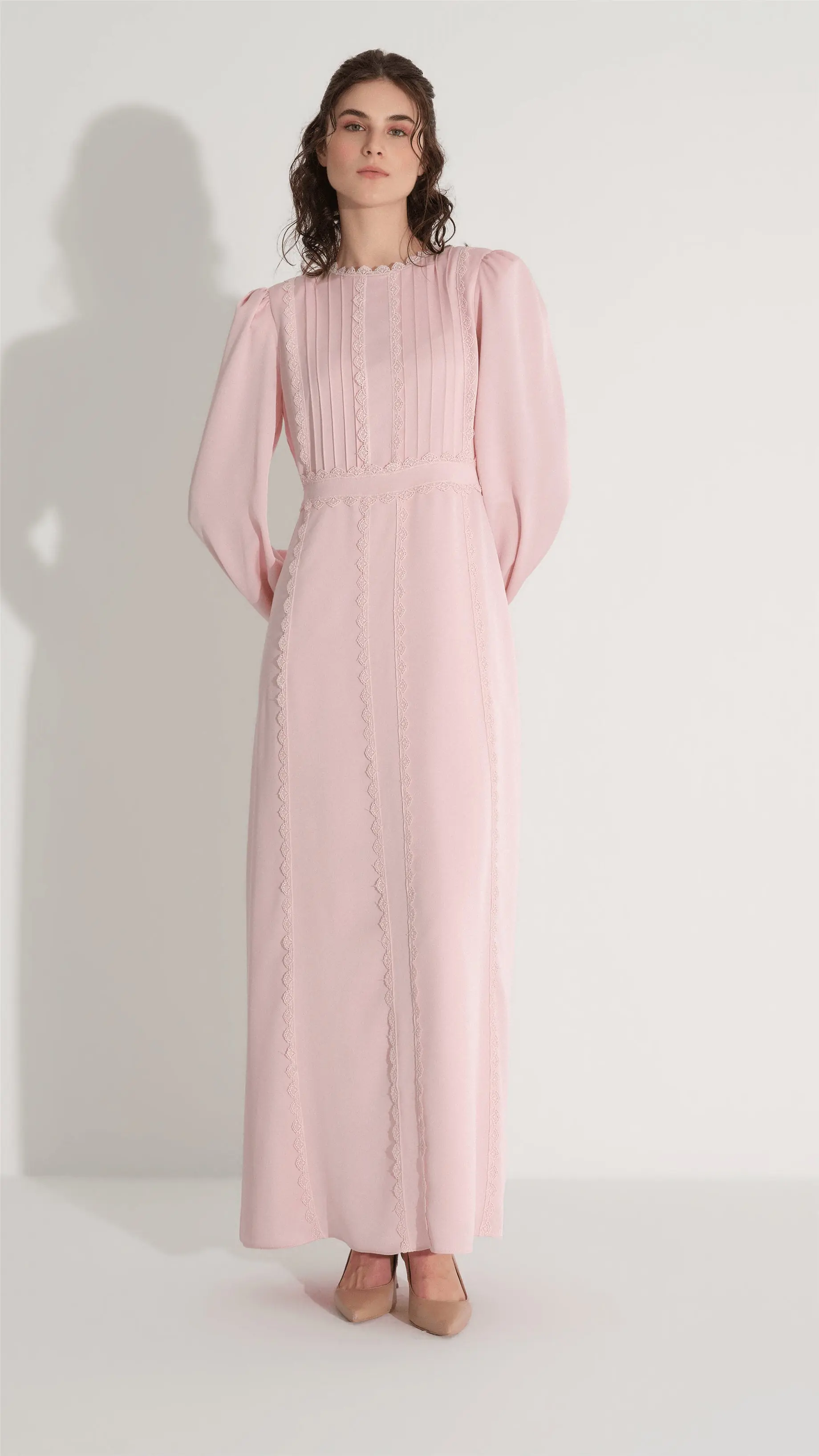 Pleated Lace Detail Dress – Soft Pink, photo 3