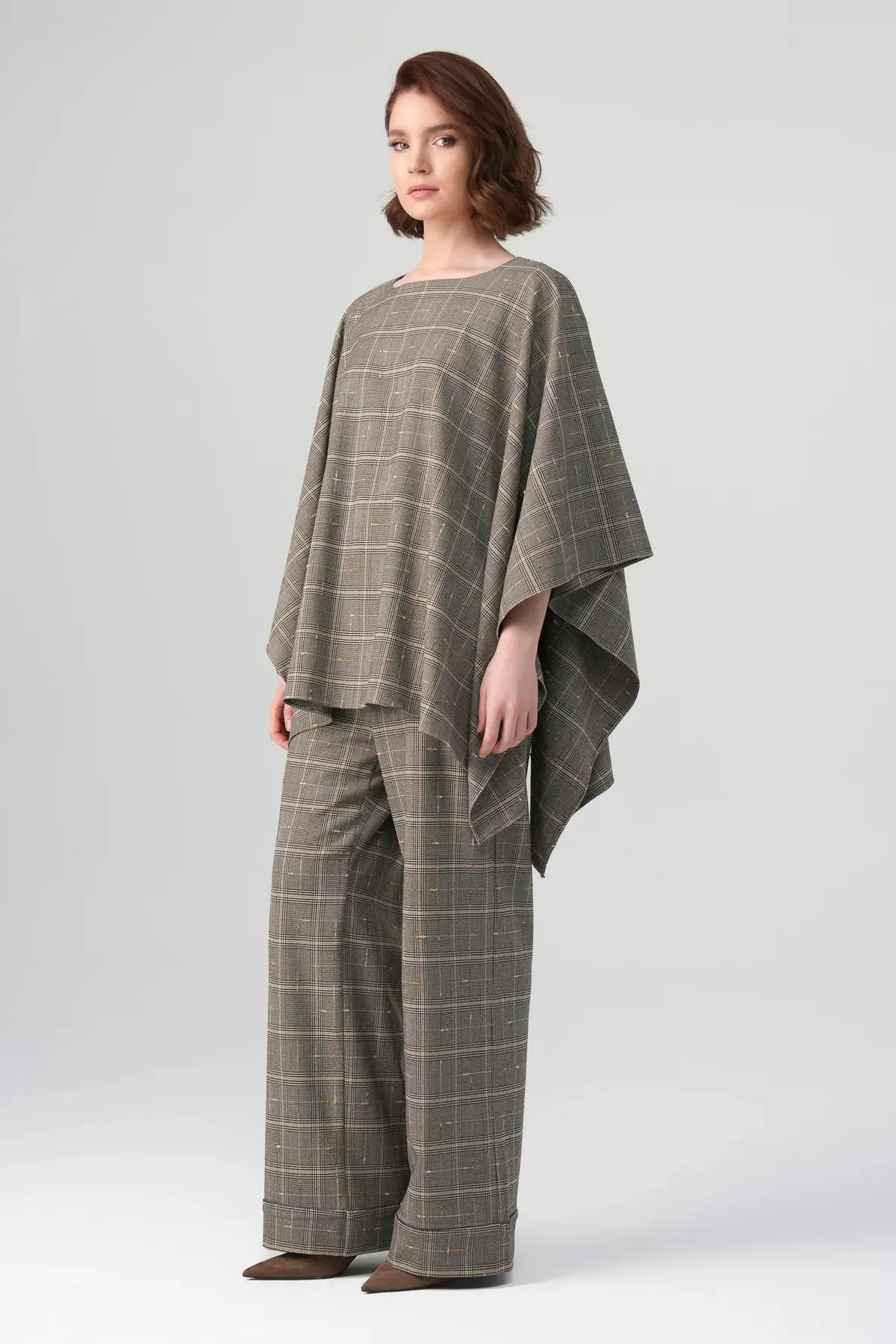 Talia Plaid Poncho Set – Mink