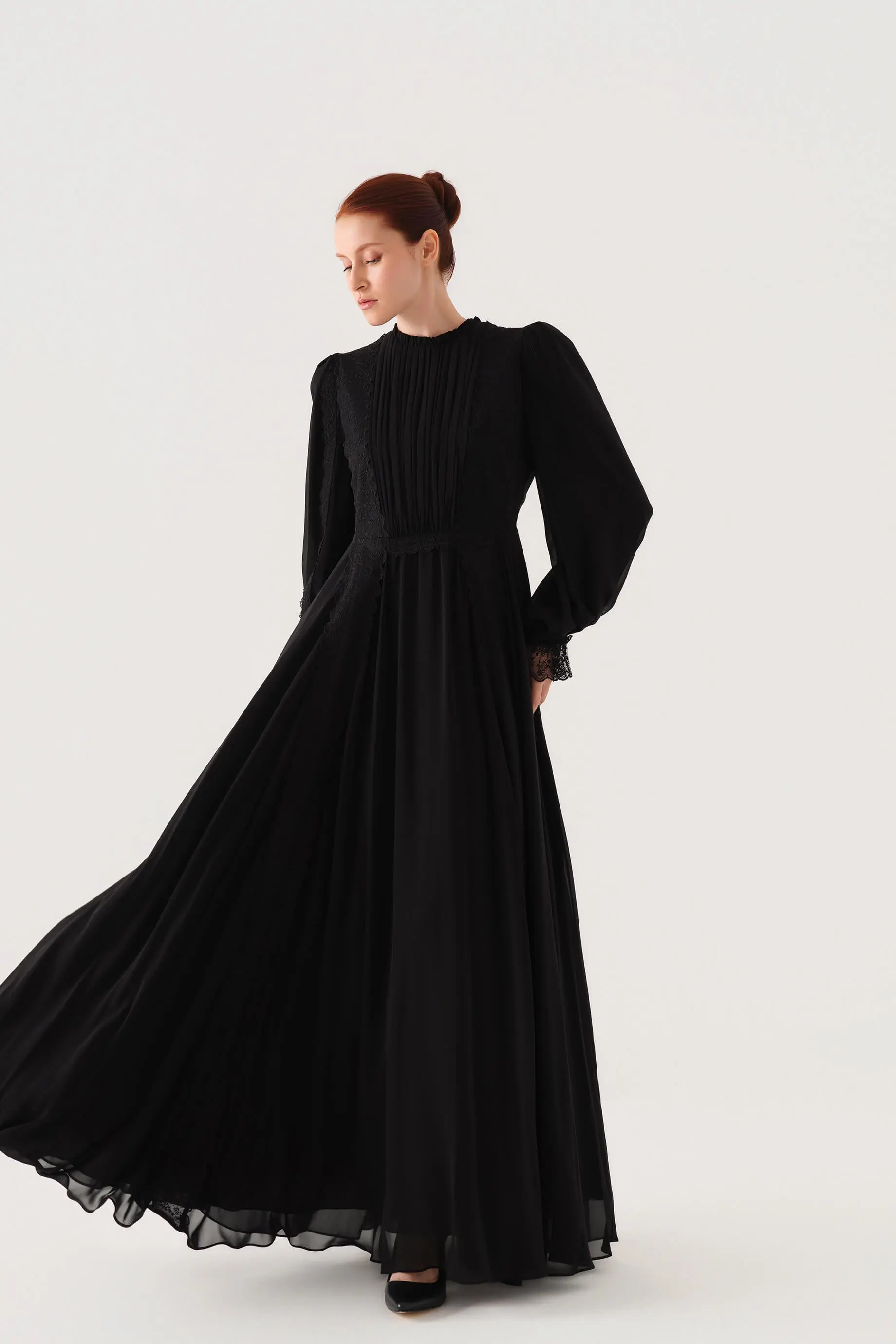 Lace-Trim Pleated-Front Chiffon Maxi Dress – Black, photo 5