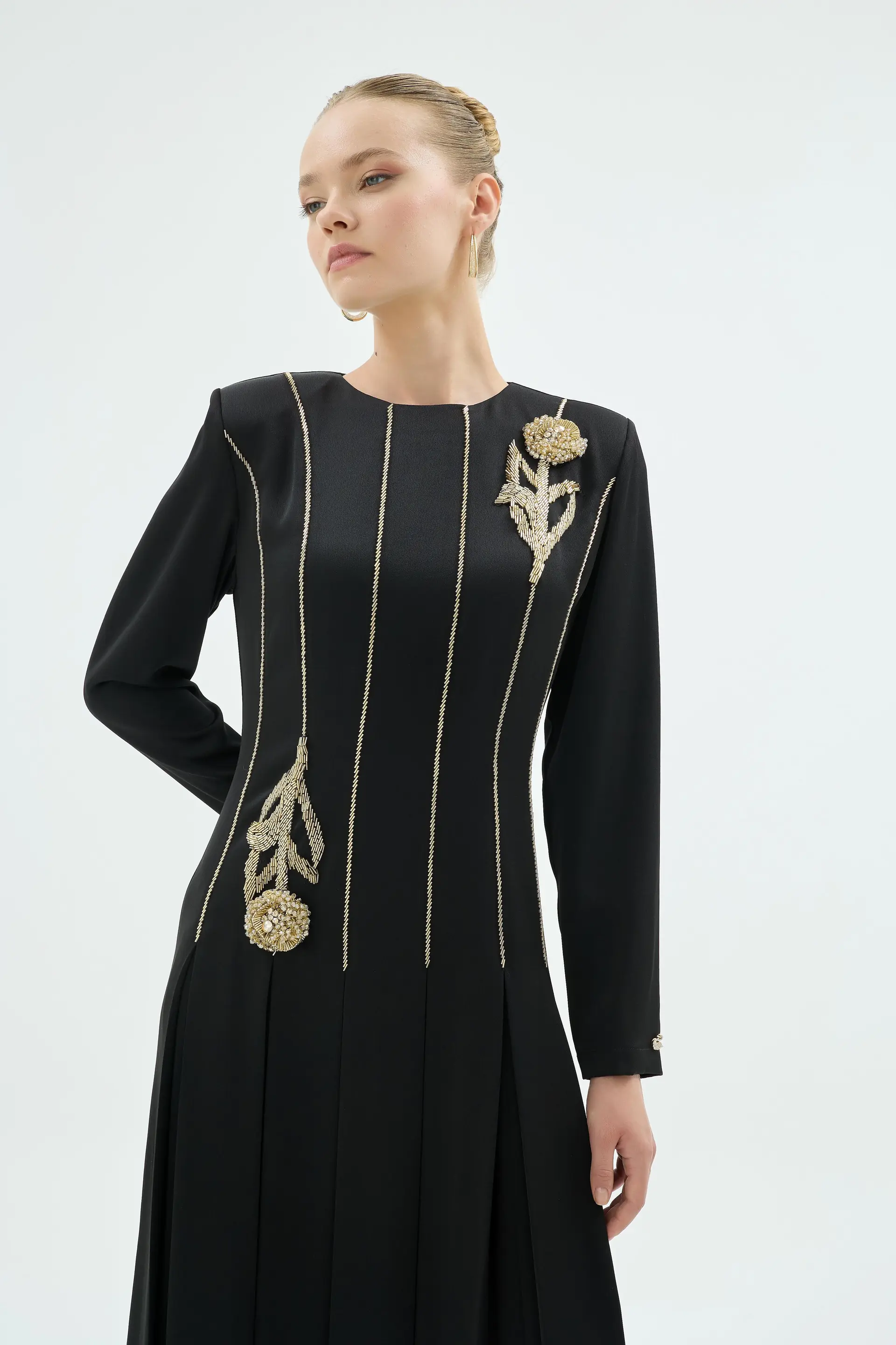 Mia Embroidered Pleated Evening Dress – Black, photo 3