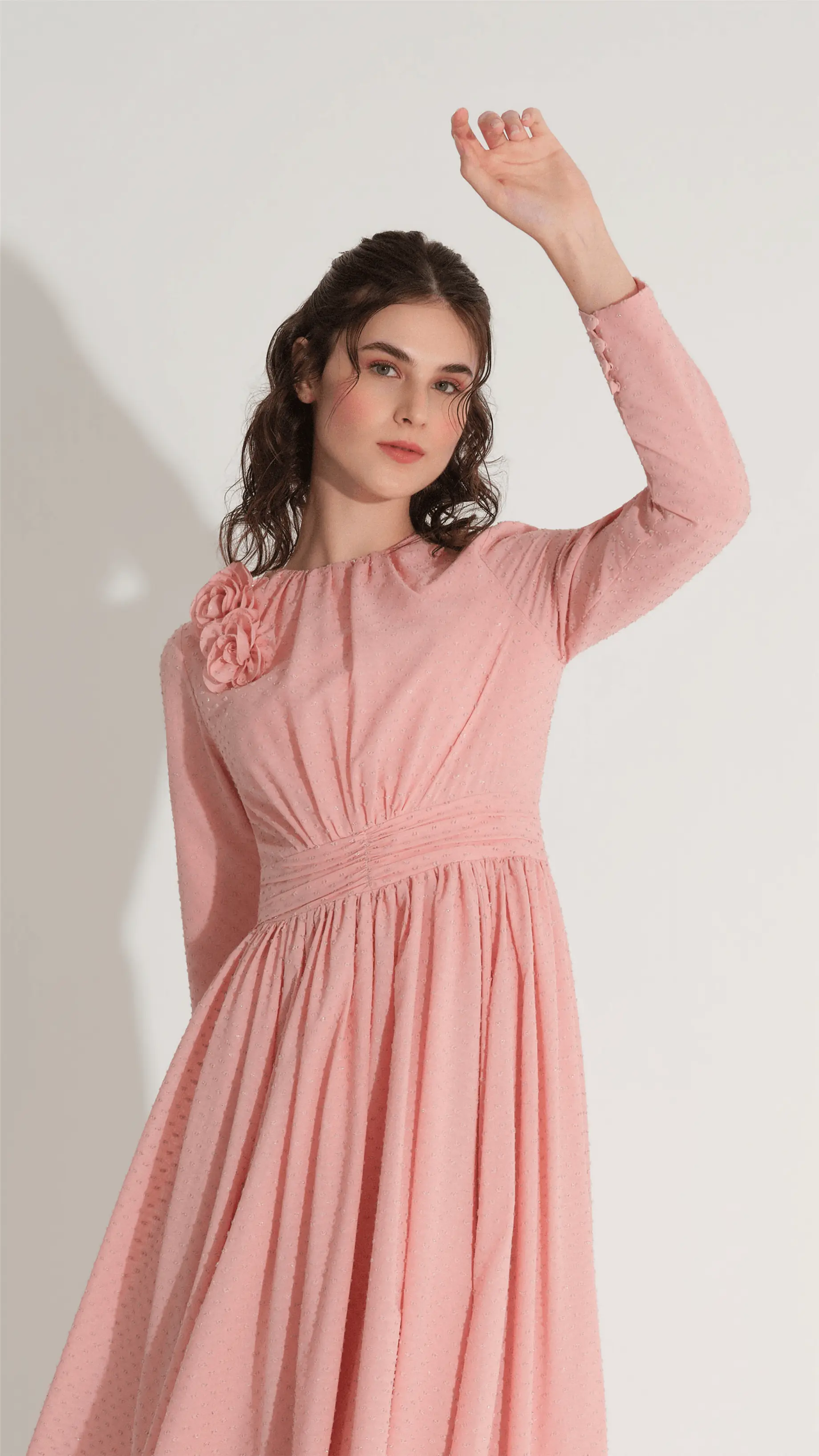 ÇİÇEK AKSESUARLI SİMLİ ELBİSE Pembe, photo 2