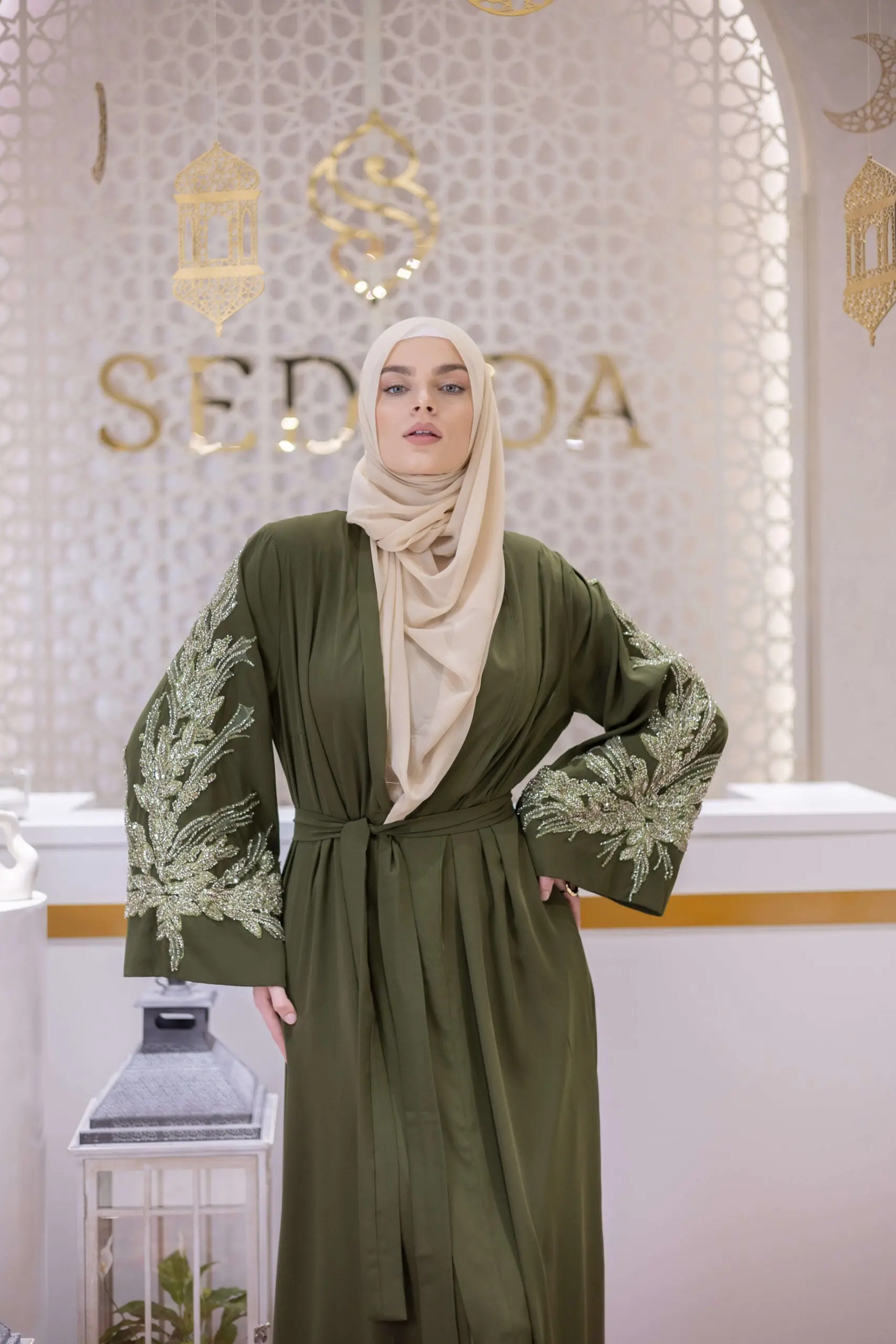 Majestic Whisper Embellished Abaya – Green, photo 2