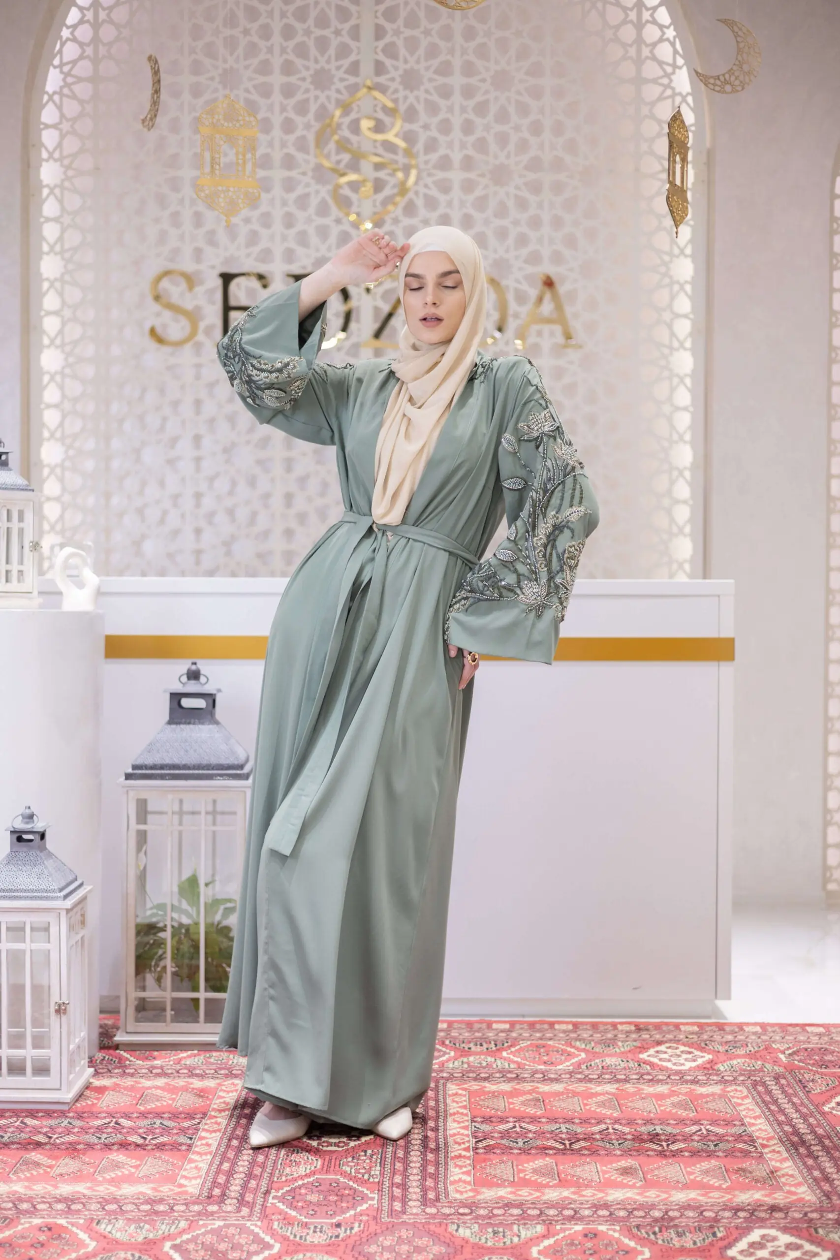 Desert Crown Embellished Abaya – Green, photo 5