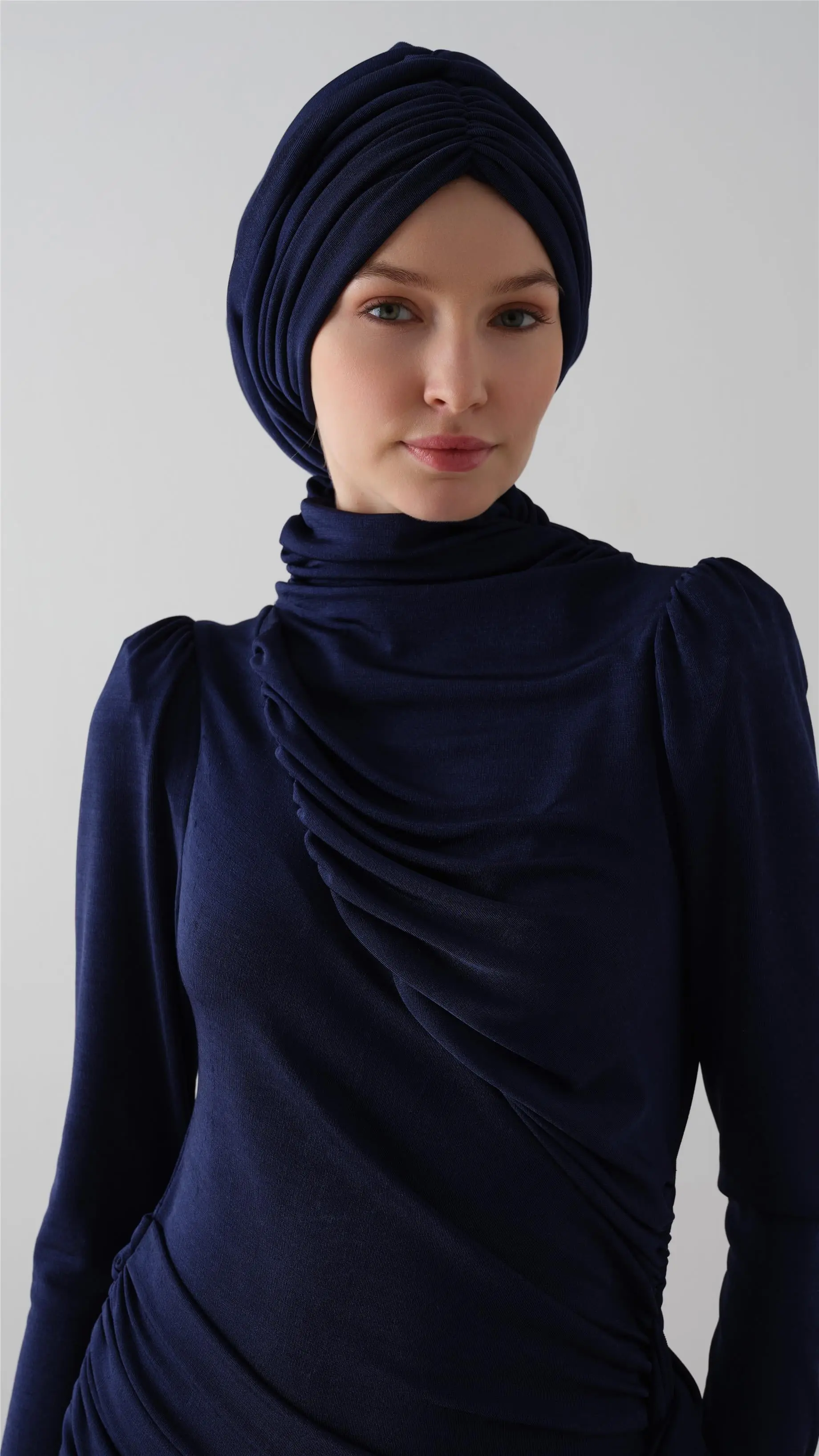 Buzzy Drape Bonnet – Navy