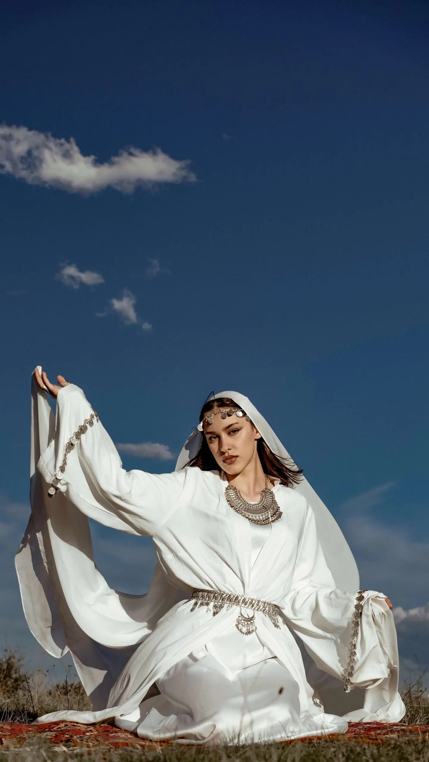 Dignity Ethno Embellished Abaya – White, photo 8